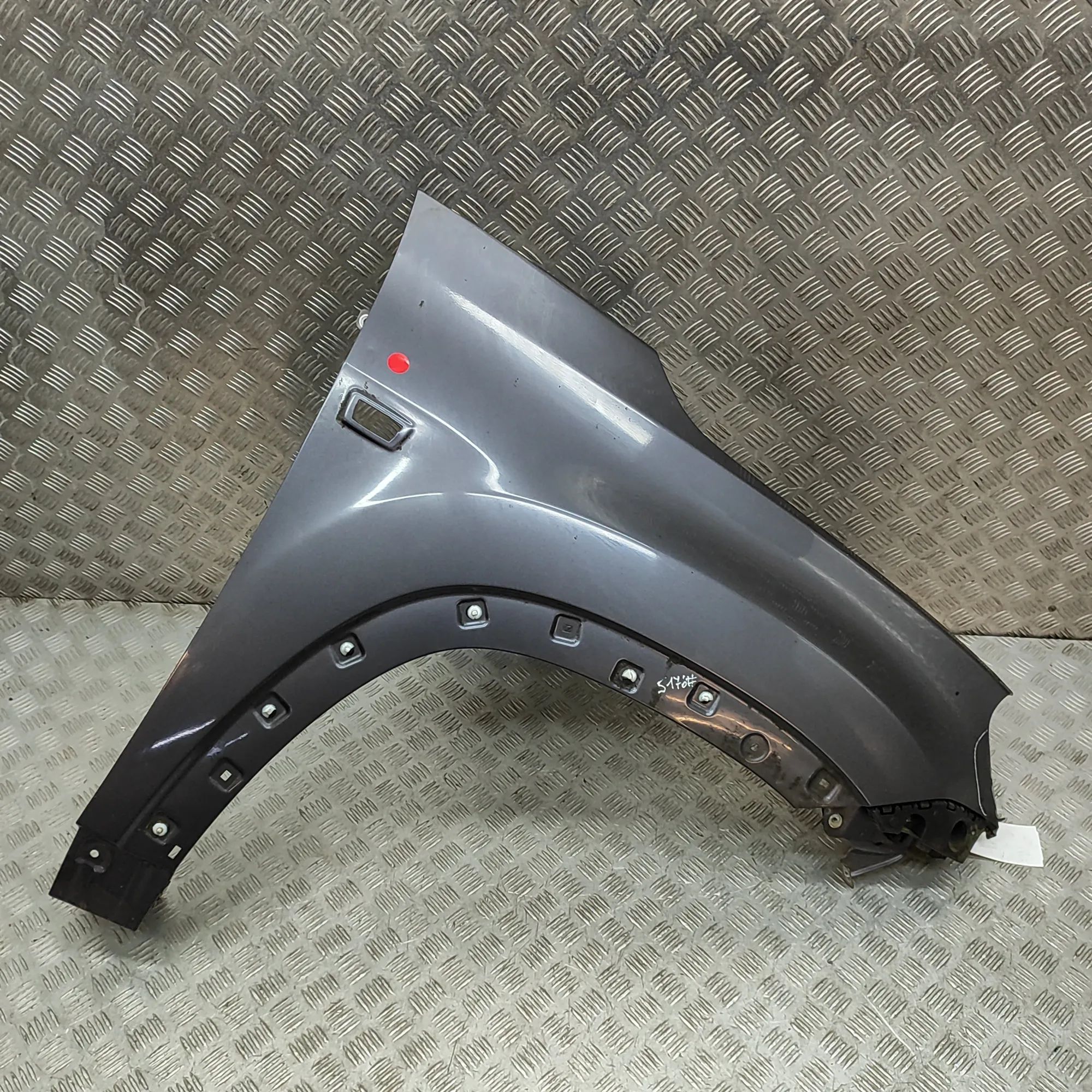 Chevrolet Orlando Front Right Fender Front Right Fender — CHEVROLET ORLANDO J309 (20...