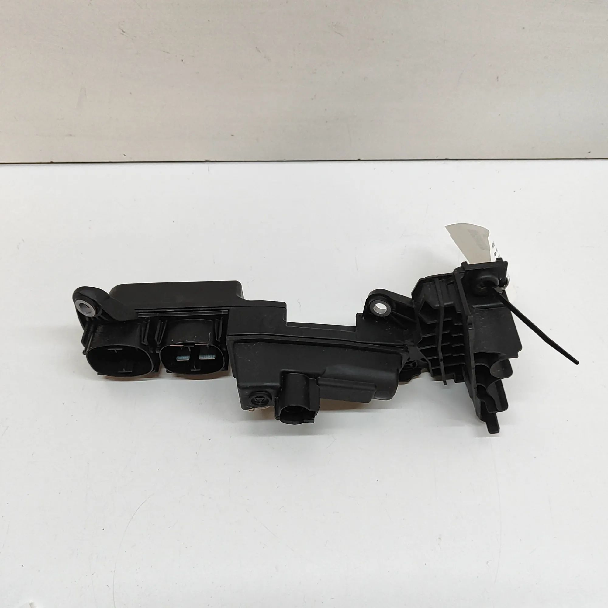BMW 8 (G15) Power Distribution Unit Power distribution unit — BMW 8 Gran Coupe G16,...