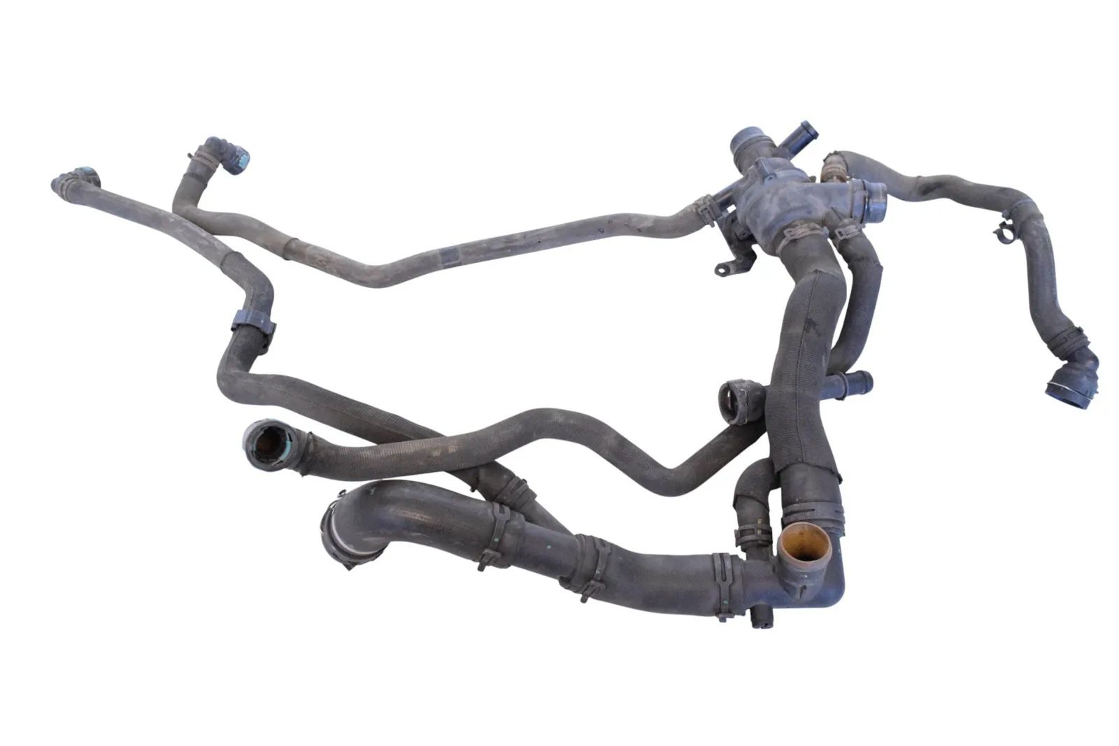 Jaguar F-Pace Thermostat housing Thermostat housing — JAGUAR F-PACE X761 (2015-P...