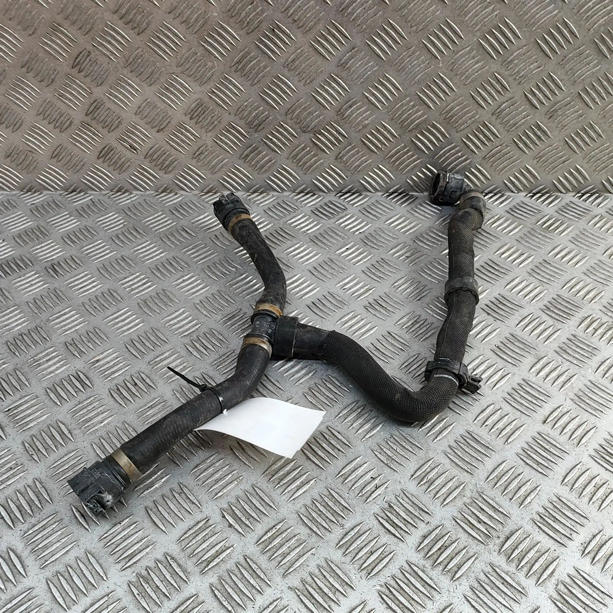 BMW 8 (G15) Jäähdytysnesteletku Coolant hose — BMW 8 Gran Coupe G16, F93 (2019-...