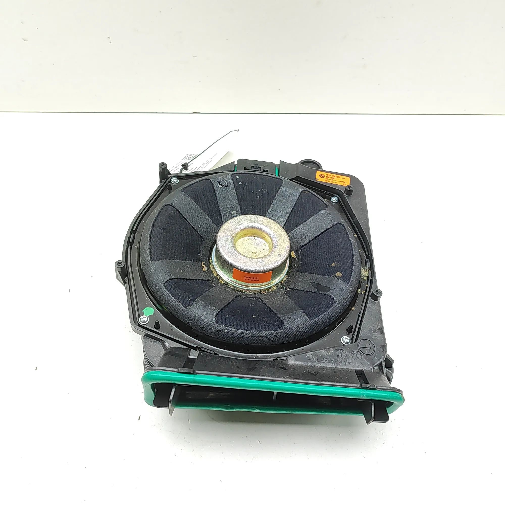 BMW 7 (G11 / G12) Floor subwoofer — left Floor subwoofer — left — BMW 7 G11, G12 (2014-2...