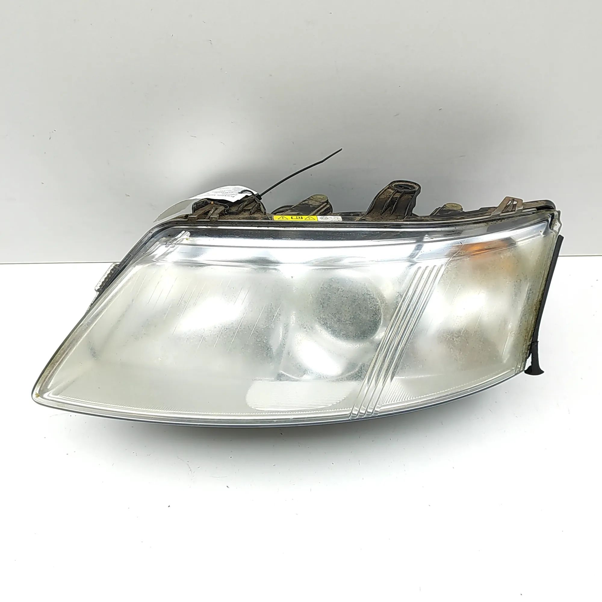 Saab 9-3 Front Left Headlight Front Left Headlight — SAAB 9-3 Cabrio YS3F (20...