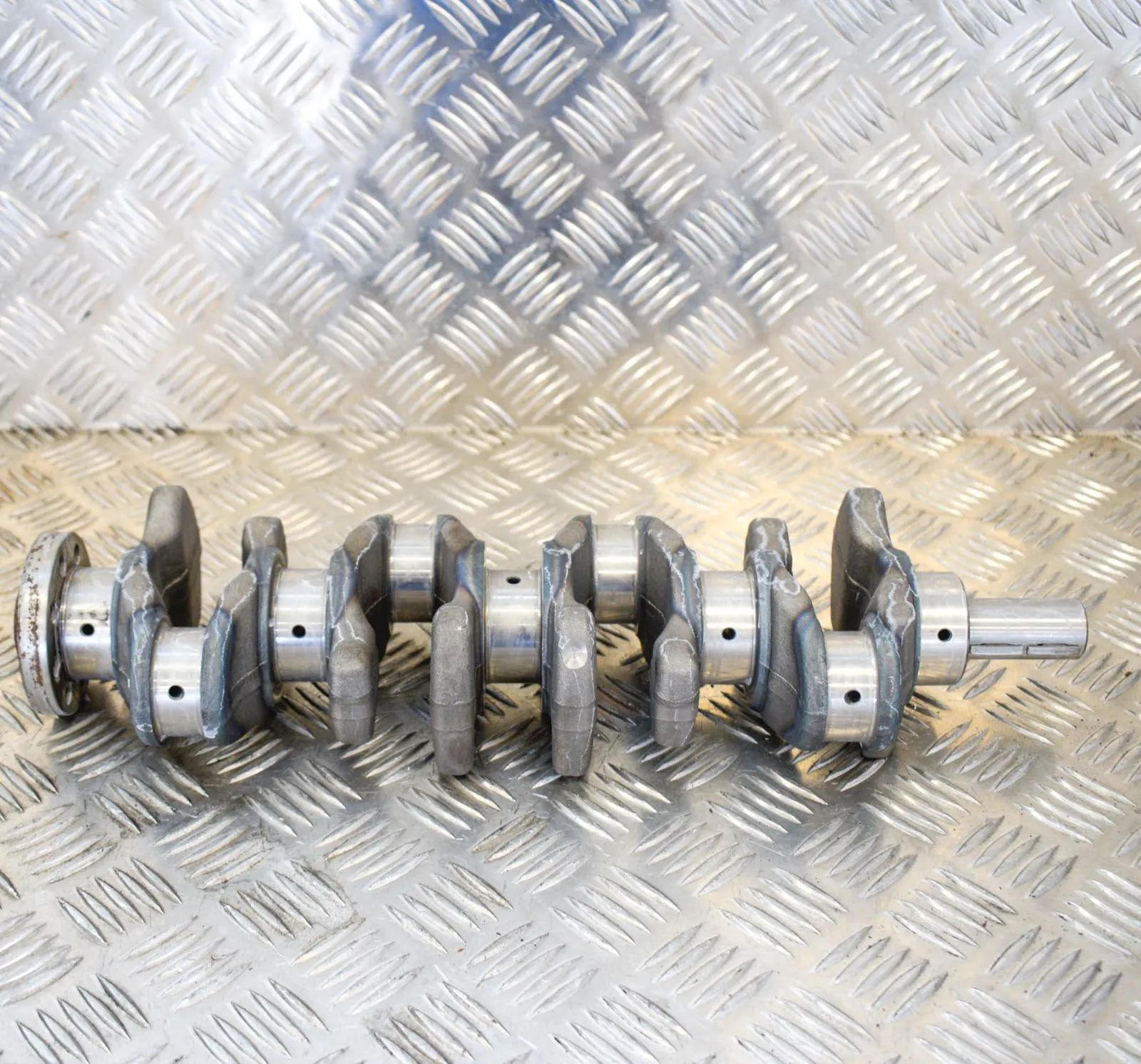 Toyota Verso väntvõll Crankshaft — TOYOTA VERSO _R2_ (2009-2018) — 13...