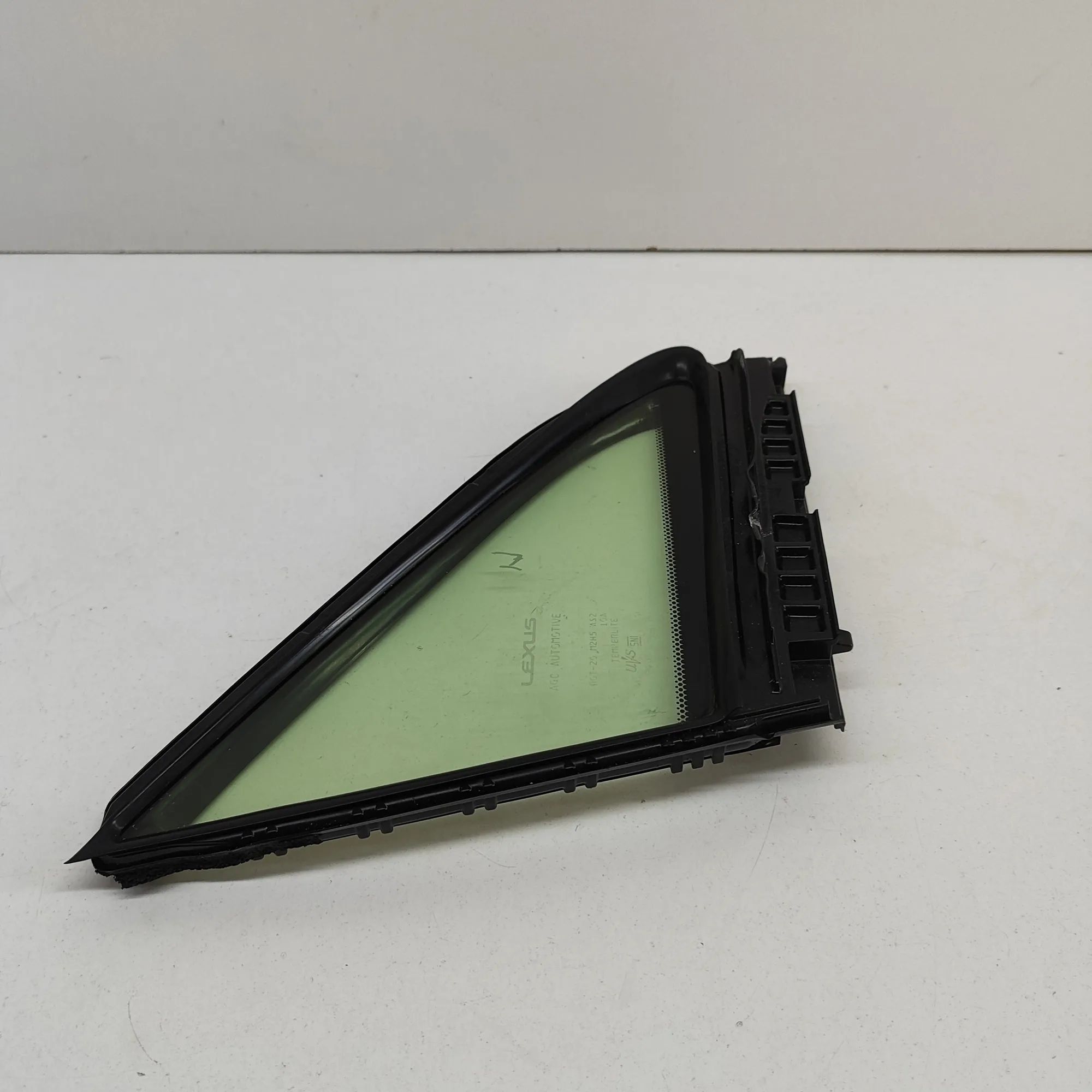 Lexus RX Quarter window — front right Quarter window — front right — LEXUS RX _LA1_, ...