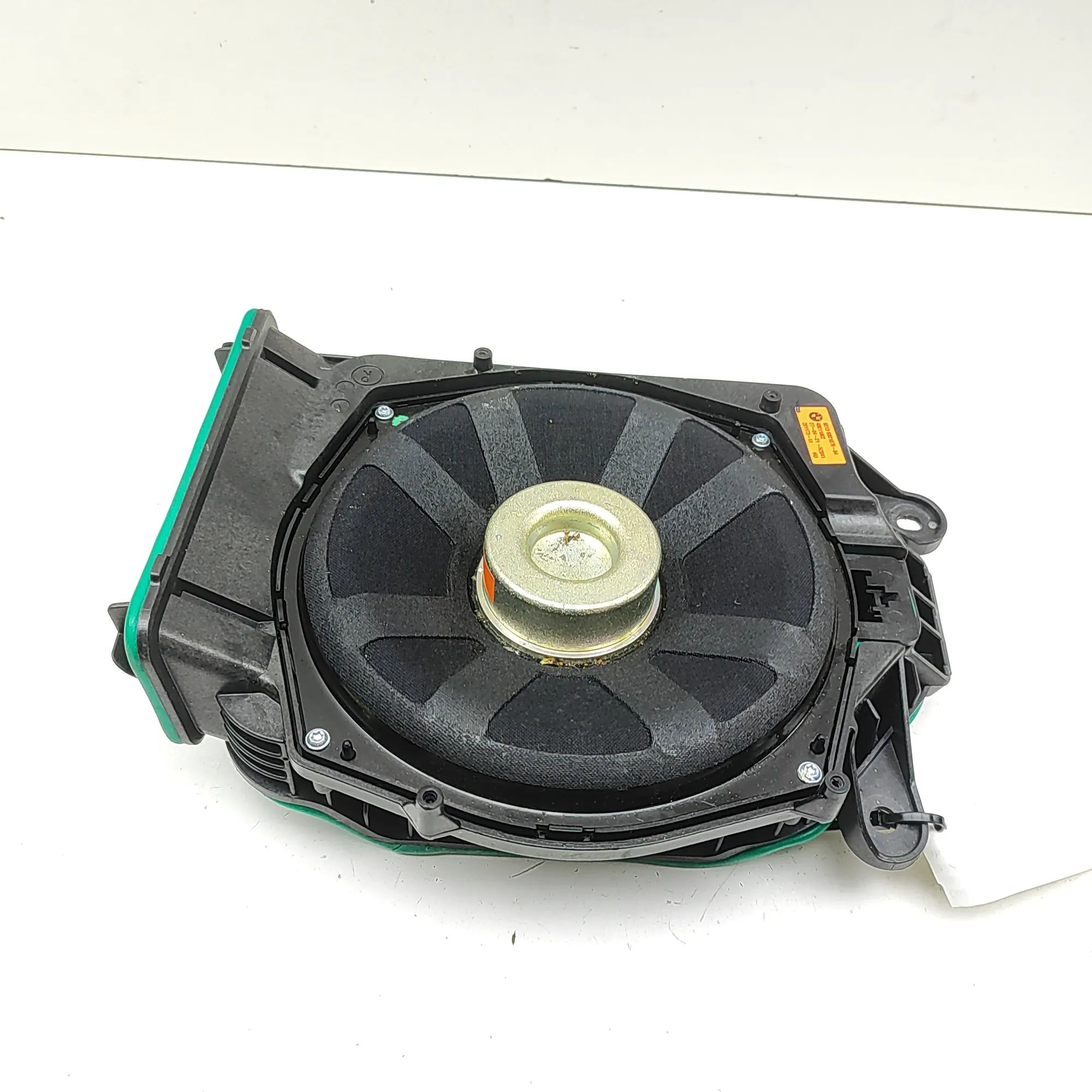 BMW 7 (G11 / G12) Floor subwoofer — right Floor subwoofer — right — BMW 7 G11, G12 (2014-...