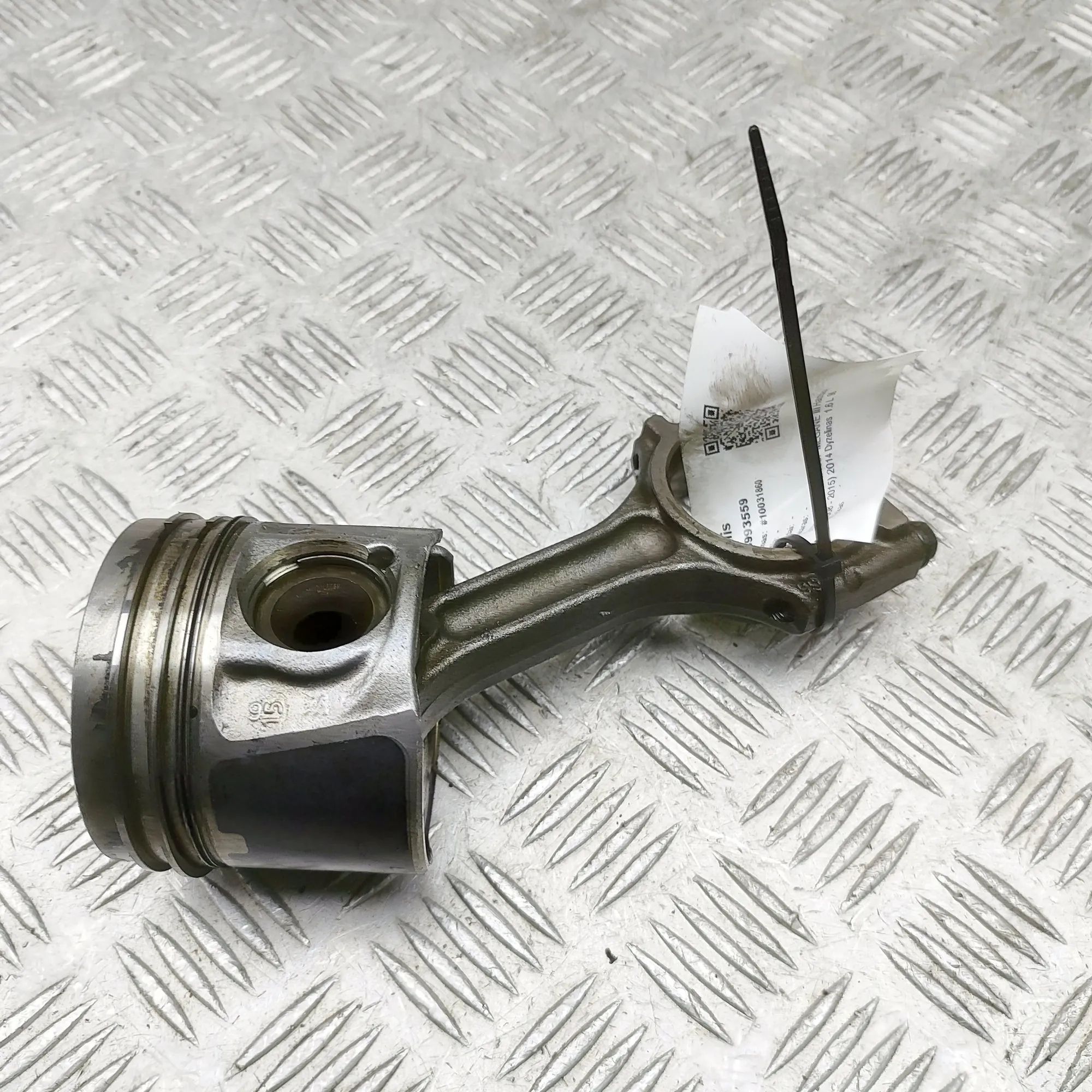 Renault Megane Piston Piston — RENAULT MEGANE III Hatchback BZ0_ (200...