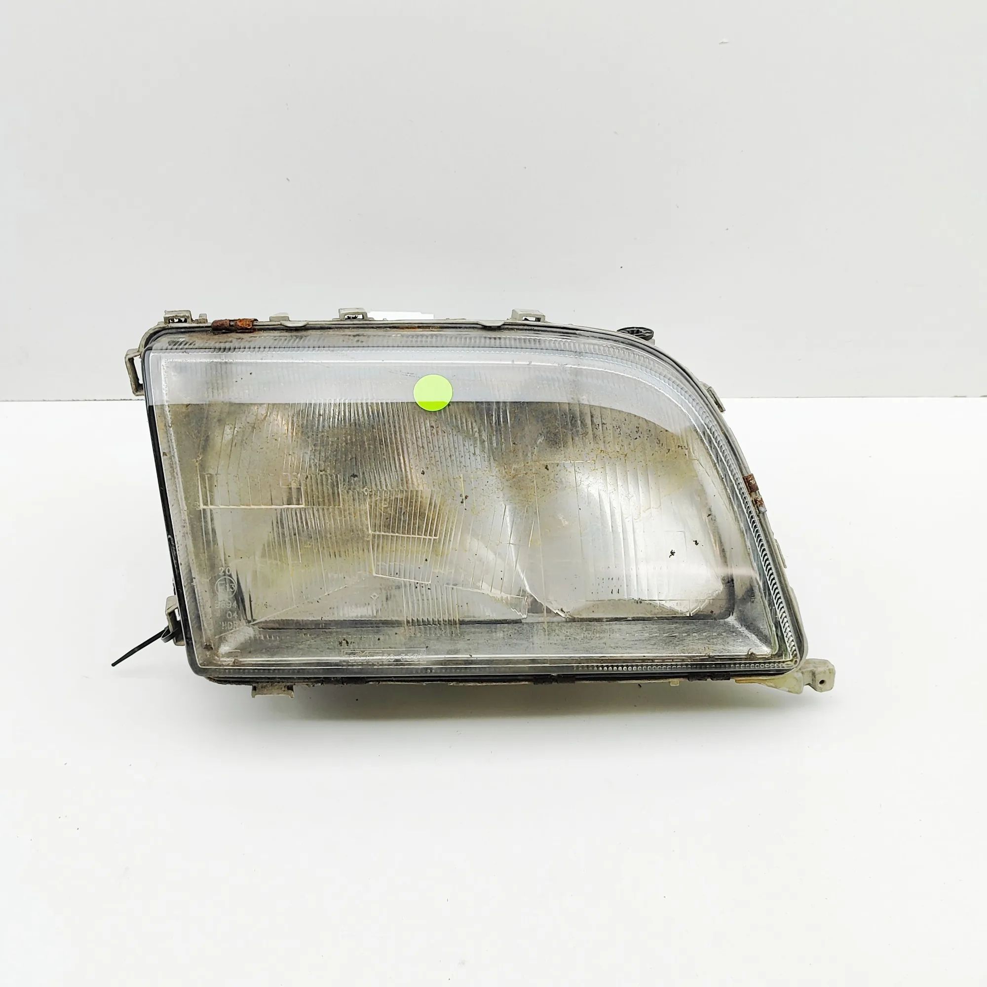 Mercedes-Benz 200 - 500 / E (W124) Front Right Headlight Front Right Headlight — MERCEDES BENZ S-CLASS (...