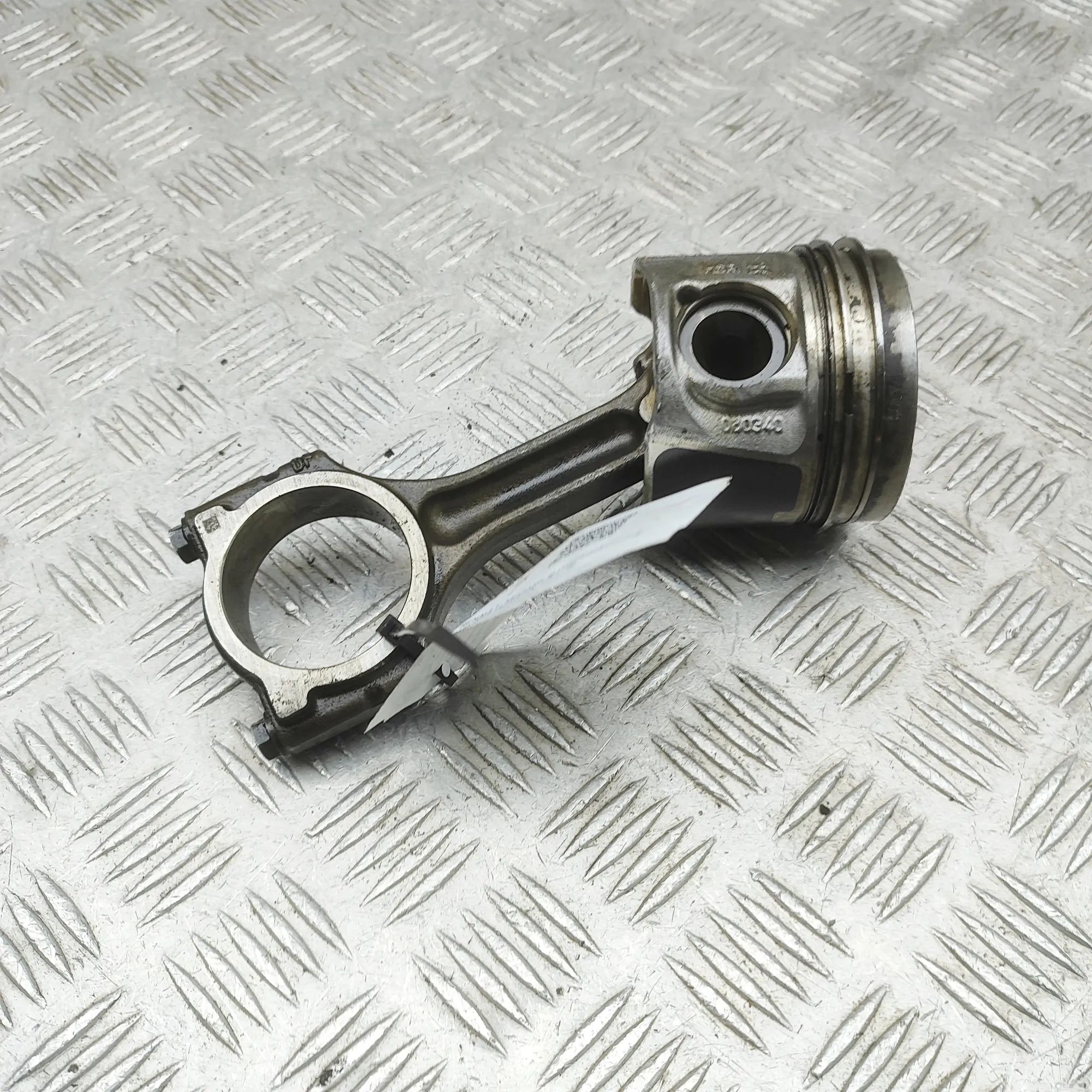Renault Megane Piston Piston — RENAULT MEGANE III Hatchback BZ0_ (200...