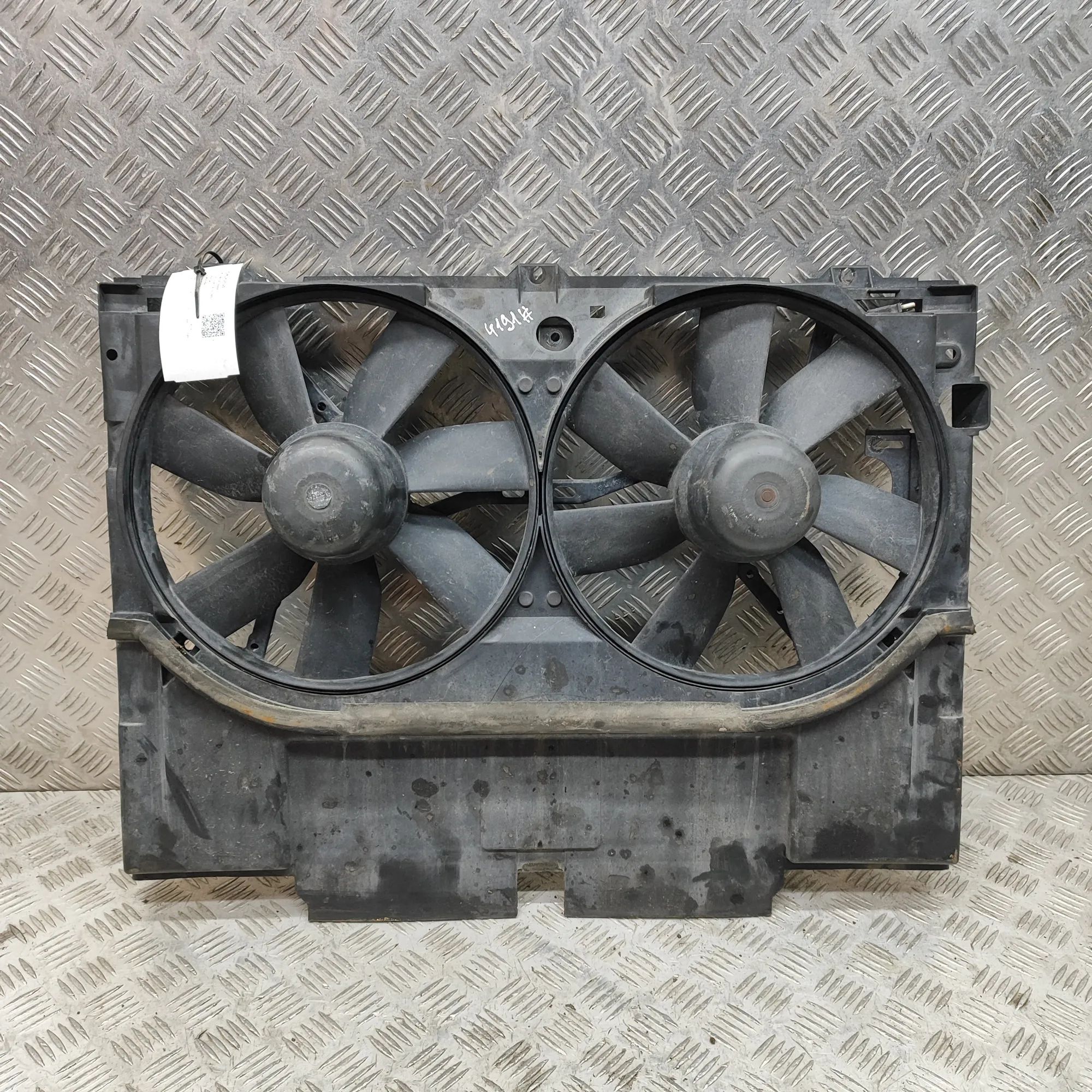 Mercedes-Benz 200 - 500 / E (W124) Engine Cooling Fan Shroud Engine Cooling Fan Shroud — MERCEDES BENZ S-CLA...