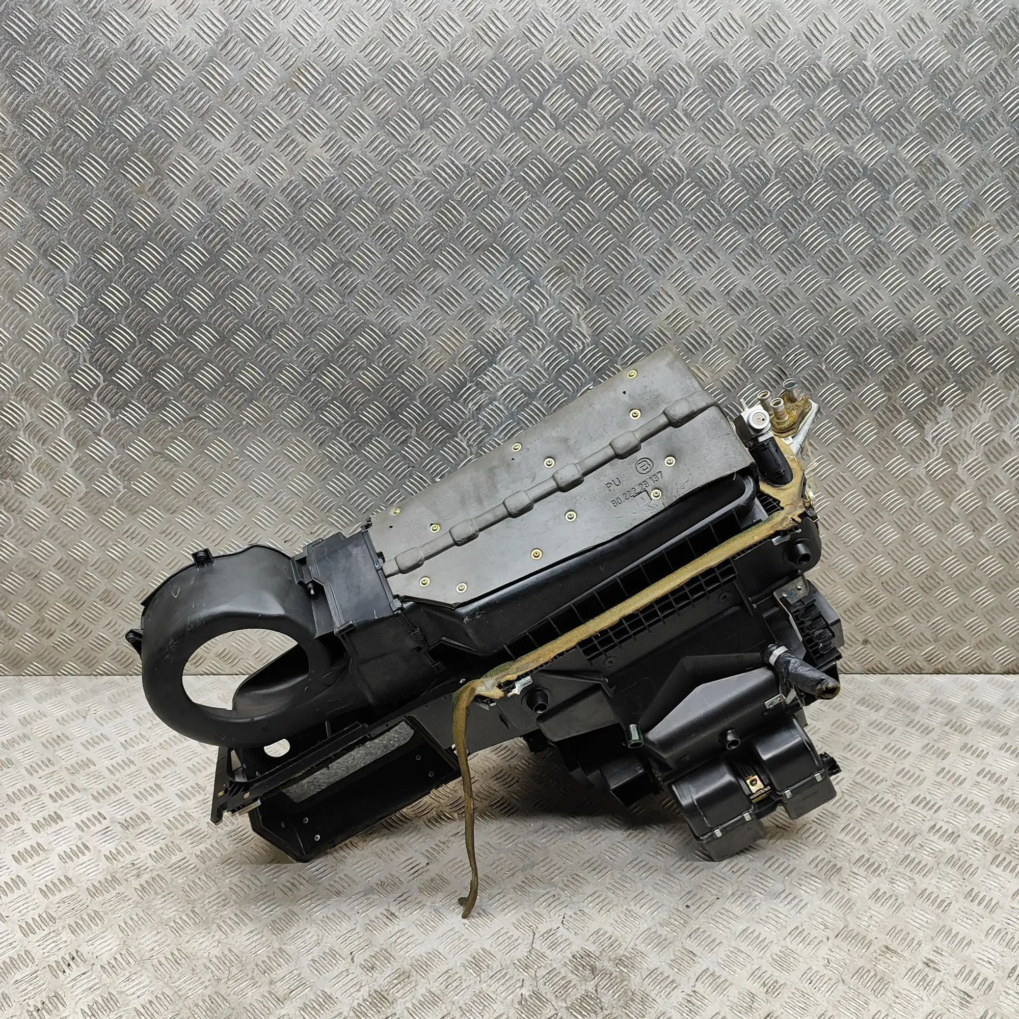 Mercedes-Benz 200 - 500 / E (W124) Interior Heater Interior Heater — MERCEDES BENZ S-CLASS (W140) ...