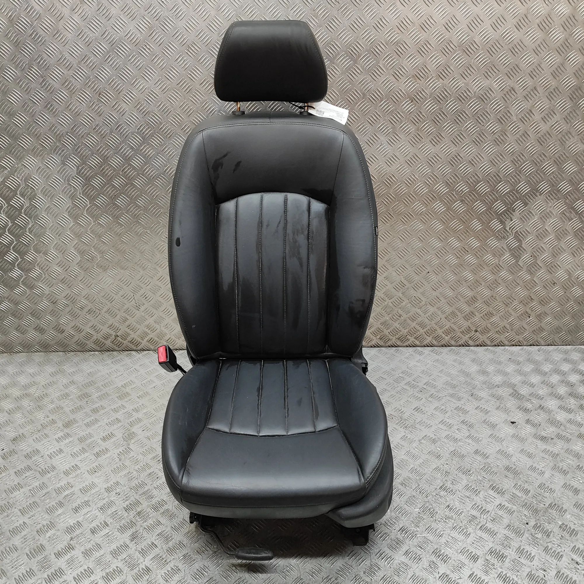 Jaguar X-Type Front Left Seat Front left seat — JAGUAR X-TYPE Estate X400 (20...