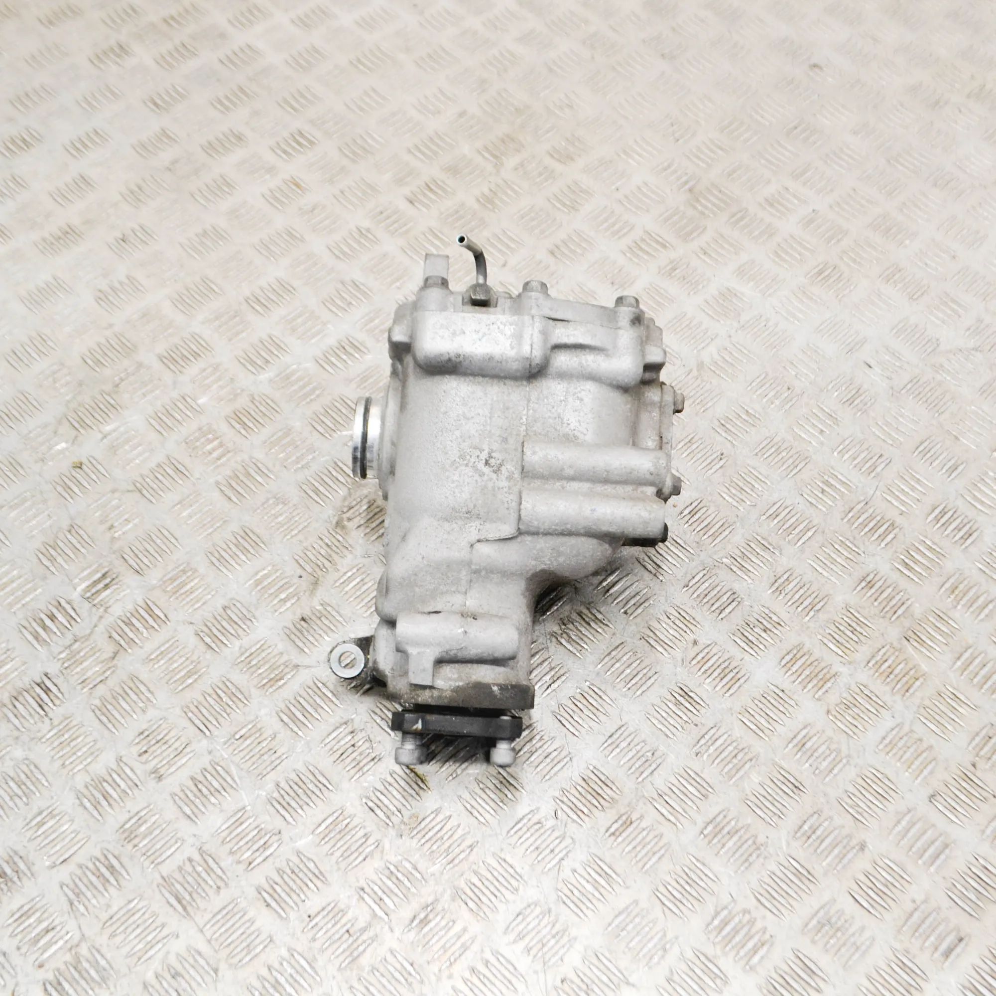 Infiniti FX (S50) front differential Front differential — INFINITI FX (2002-2008) — ...