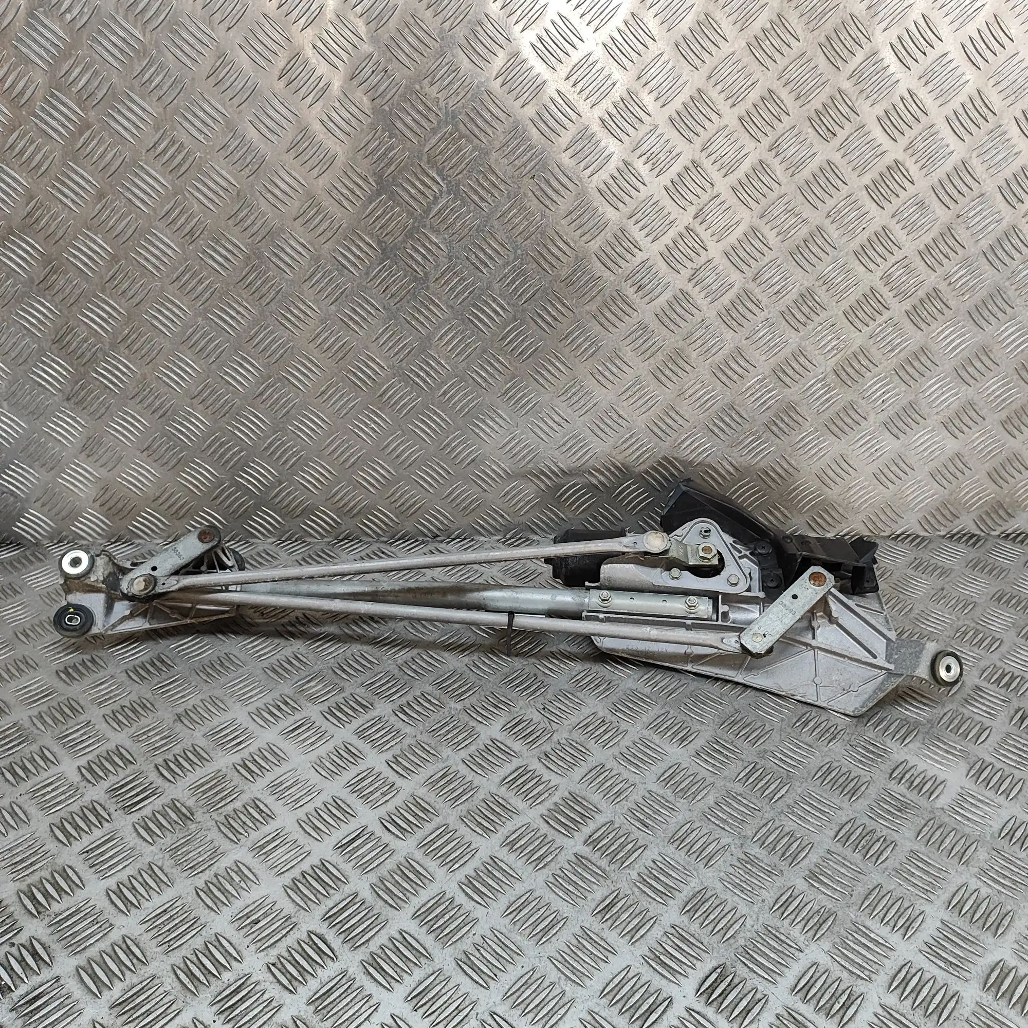 Infiniti FX (S50) Front Windshield Wiper Mechanism Front Windshield Wiper Mechanism — INFINITI FX ...