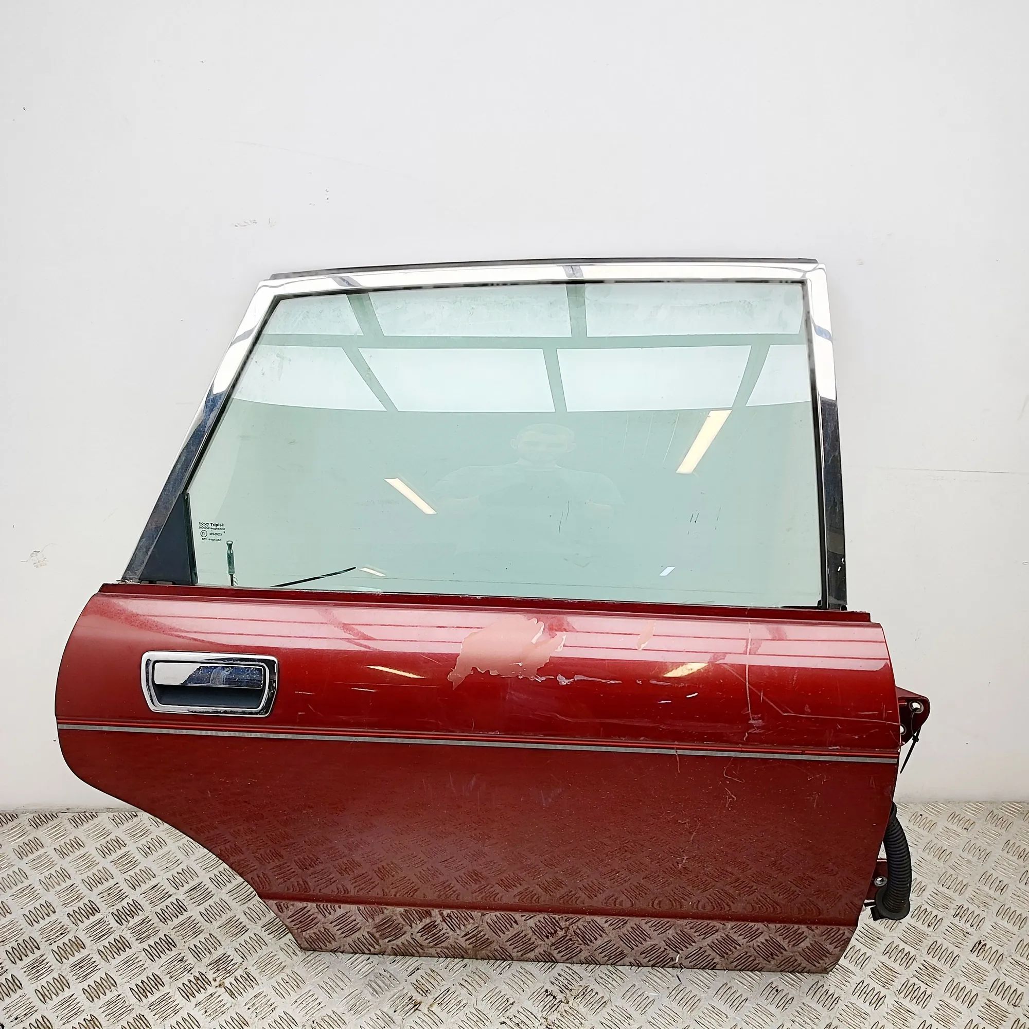 Jaguar XJ (XJ40) Door — rear right Door — rear right — JAGUAR XJ XJ40, XJ81 (1986-...
