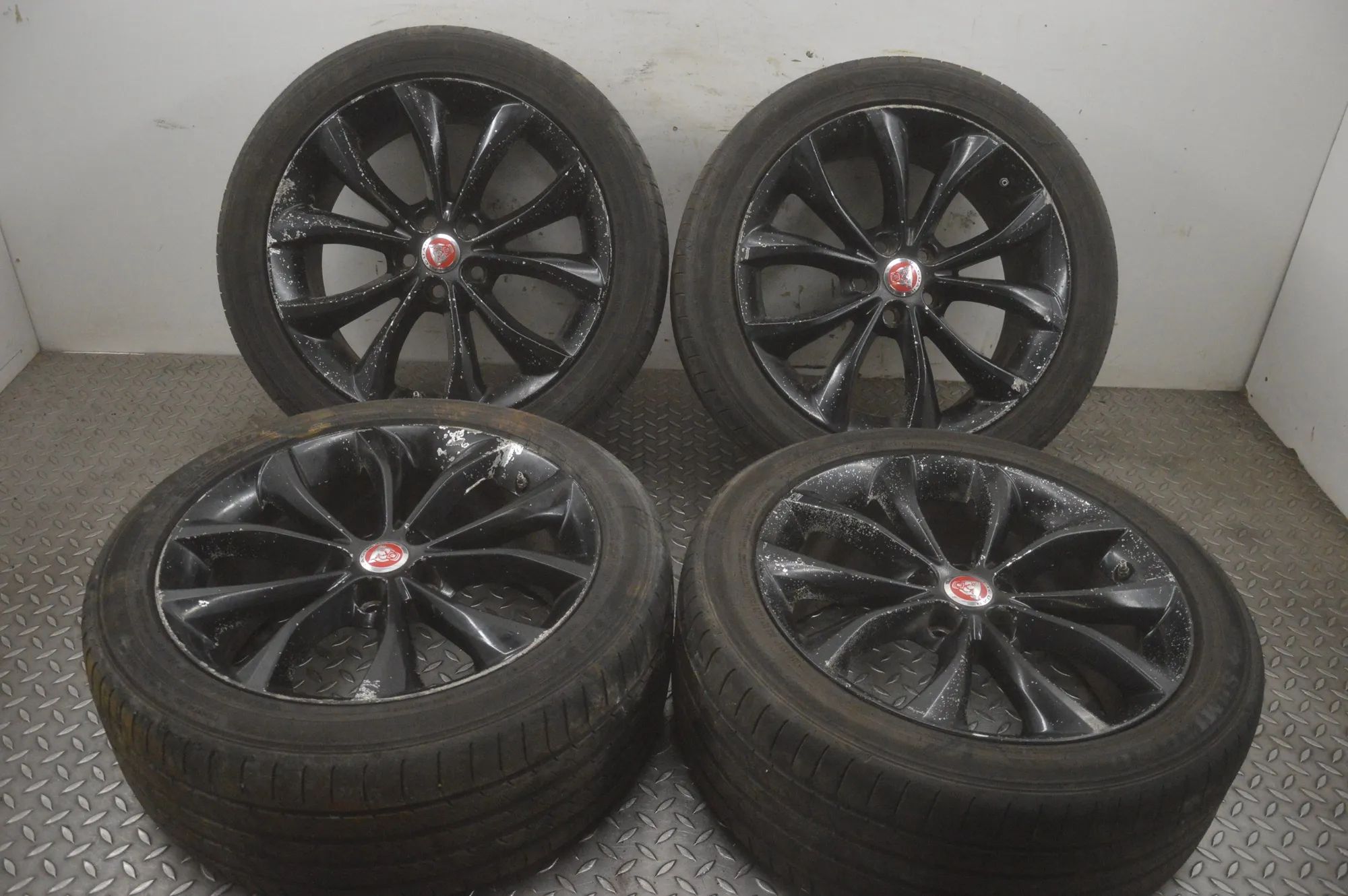 Jaguar XF Alloy Wheel Set Alloy wheel set — JAGUAR XF X260 (2015-PRESENT)...