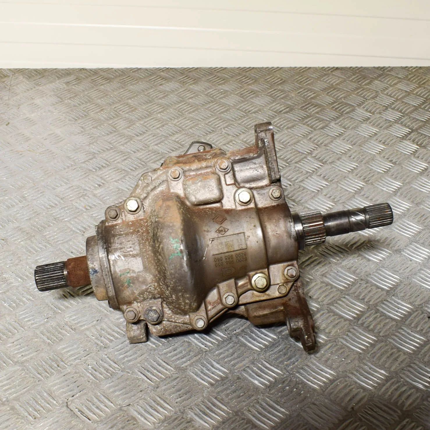 Dacia Duster Transfer case Transfer case — DACIA DUSTER (2010-2018) — 8200...