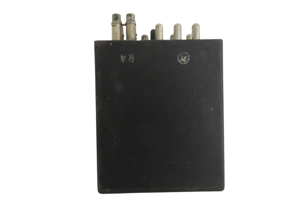 Mercedes-Benz 200 - 500 / E (W124) Fuel delivery Pump Relay Fuel delivery Pump Relay — MERCEDES-BENZ E-CLAS...