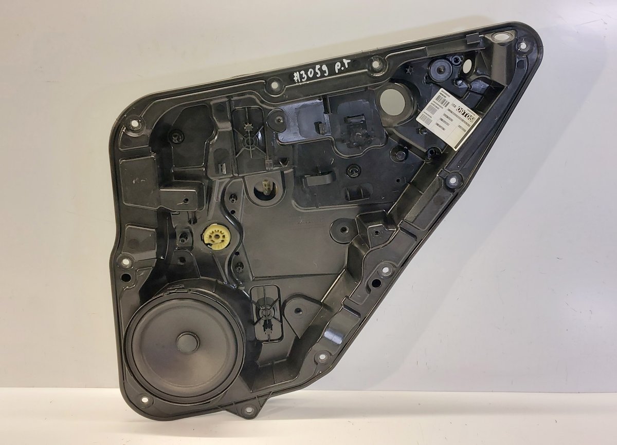 Mercedes-Benz GLA (X156) Rear right window regulator mechanism Rear right window regulator mechanism — MERCEDE...