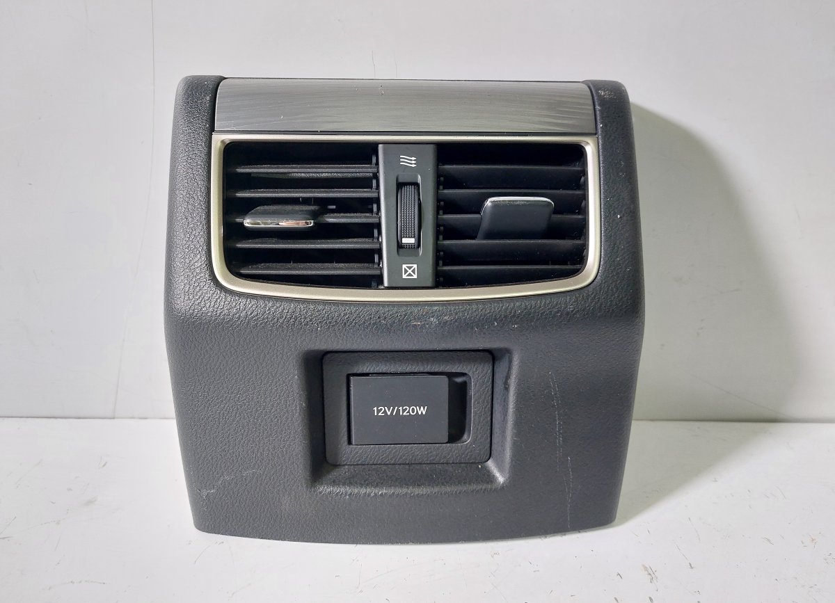 Lexus GS Centre air vent — rear Centre air vent — rear — LEXUS GS IV (2011-2020...