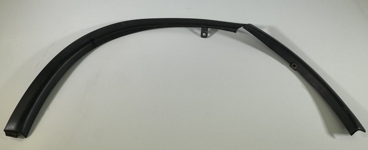 Mitsubishi Outlander Wheel arch extension — front right Wheel arch extension — front right — MITSUBISHI...