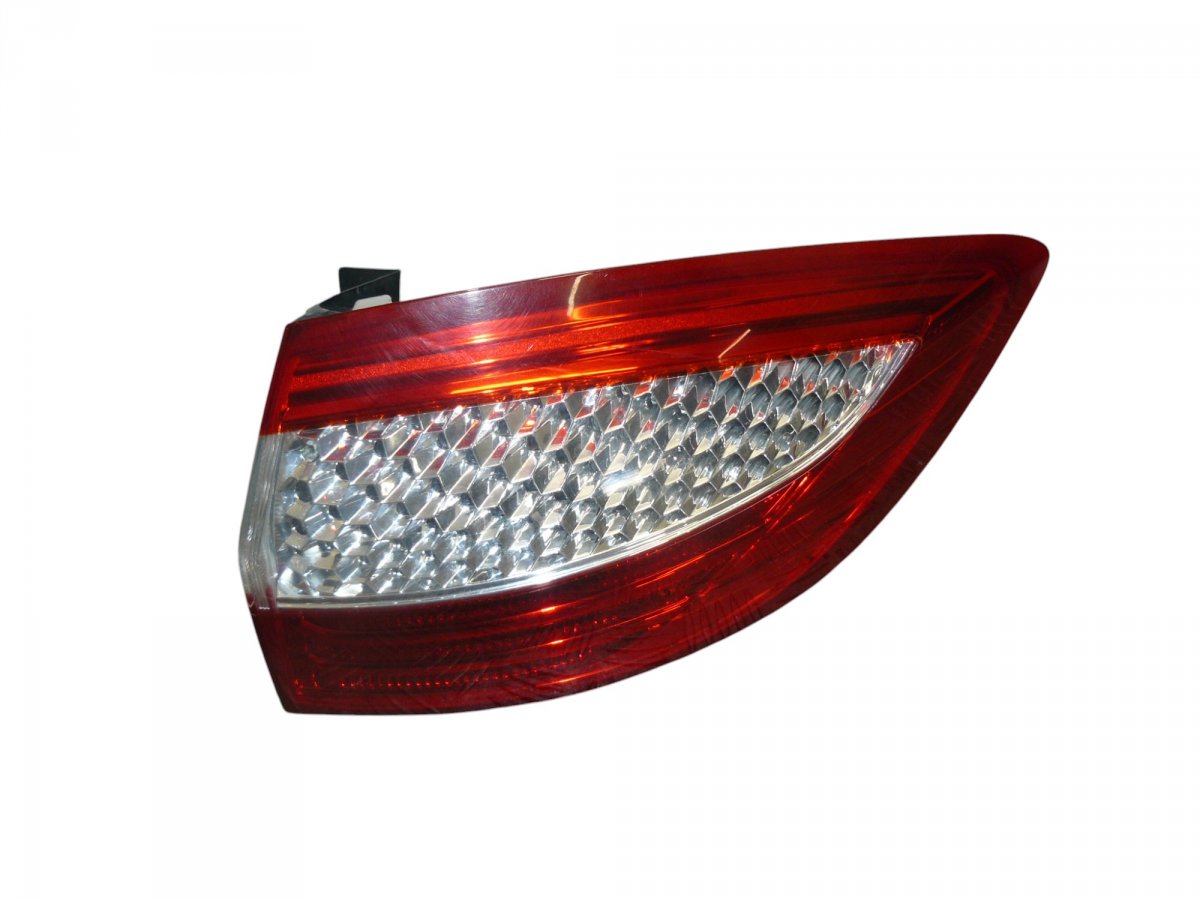 Ford Mondeo Right Rear Light Right rear light — FORD MONDEO Mk IV (BA7) (200...
