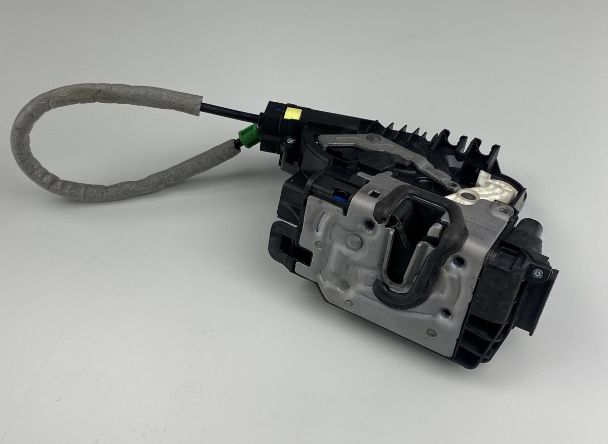 Mercedes-Benz ML / GLE (W166) Door lock — front right Door lock — front right — MERCEDES-BENZ GLE (W1...
