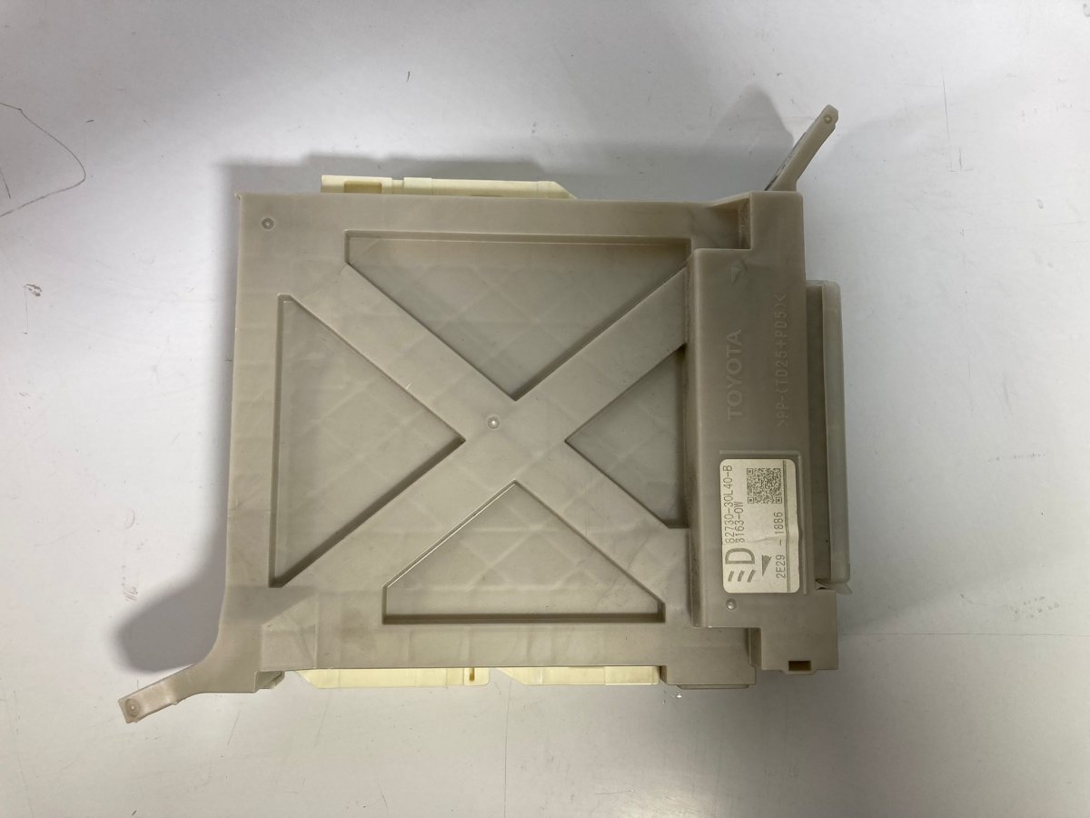 Lexus GS Fuse box Fuse box — LEXUS GS IV (2011-2020) — 82730-30L4...