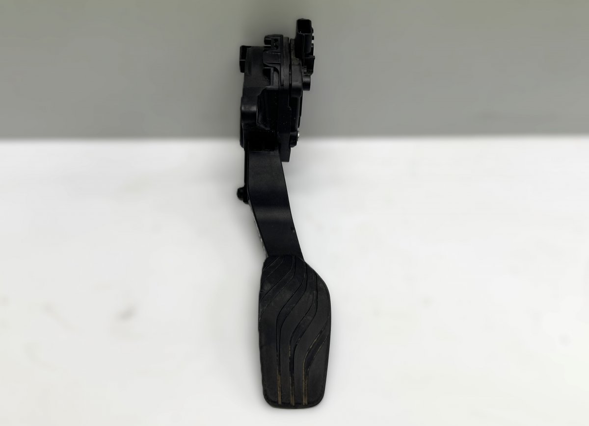 Nissan Qashqai (J11) Accelerator Pedal Accelerator pedal — NISSAN QASHQAI II (J11) (20...