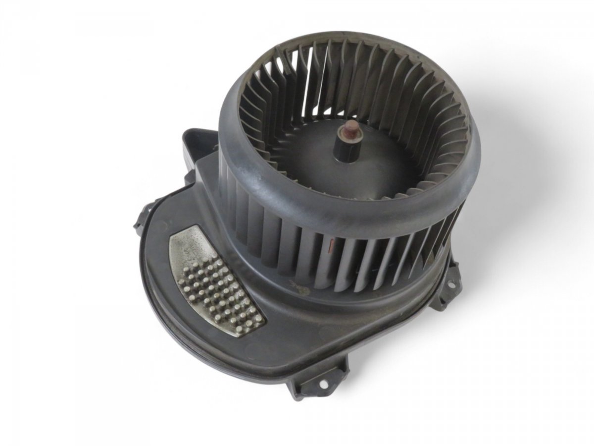 Mercedes-Benz CLA (C117) Heater Blower Motor Heater blower motor — MERCEDES-BENZ CLA (C117, ...