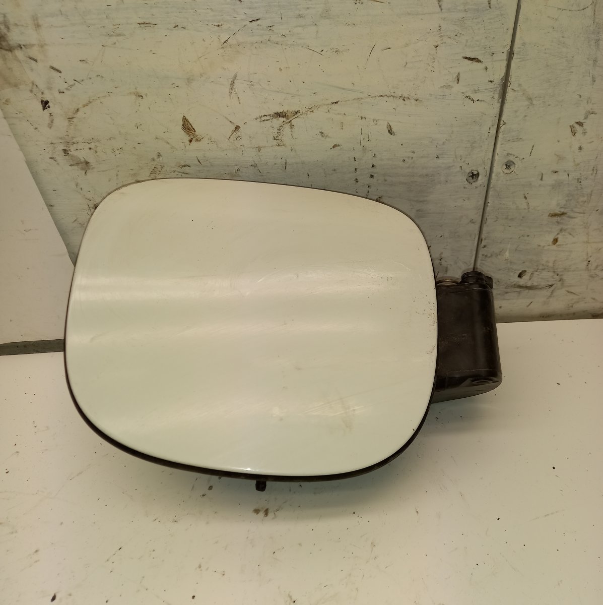 Volvo S60 Fuel filler flap Fuel filler flap — VOLVO S60 II / V60 I (2010-2...