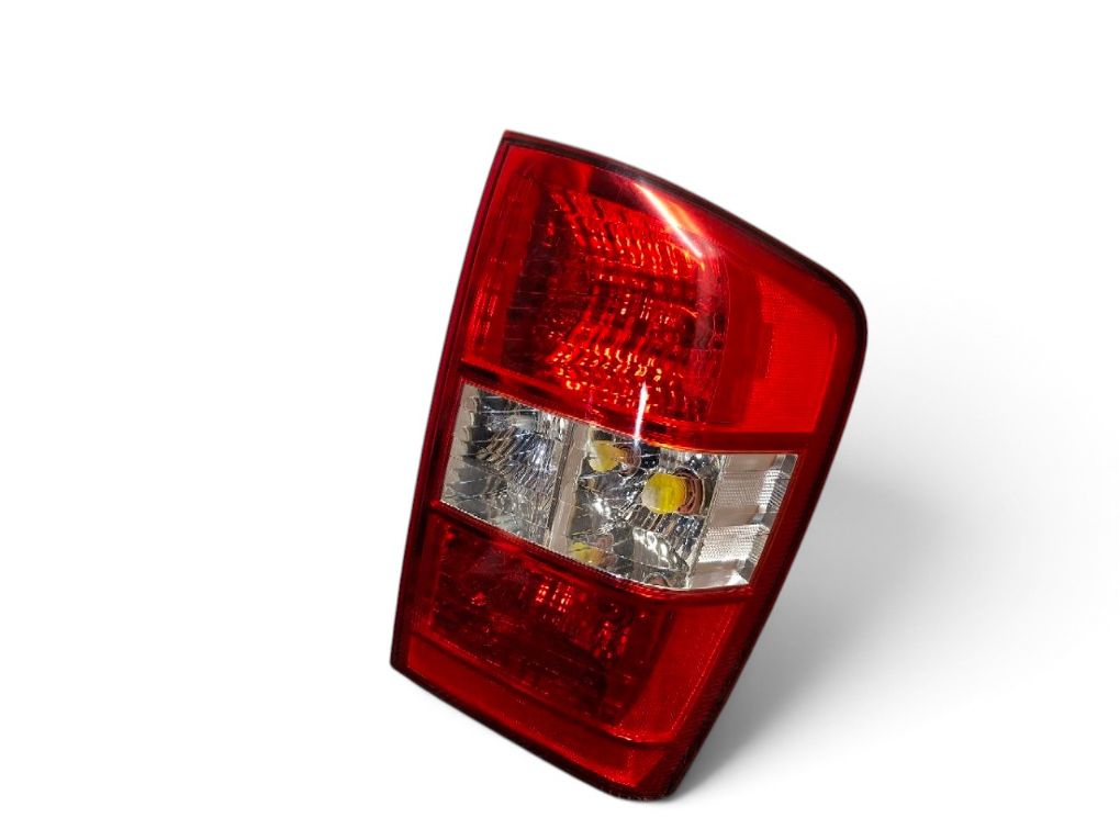 Kia Carnival Right Rear Light Right rear light — KIA CARNIVAL III (VQ) (2005-...