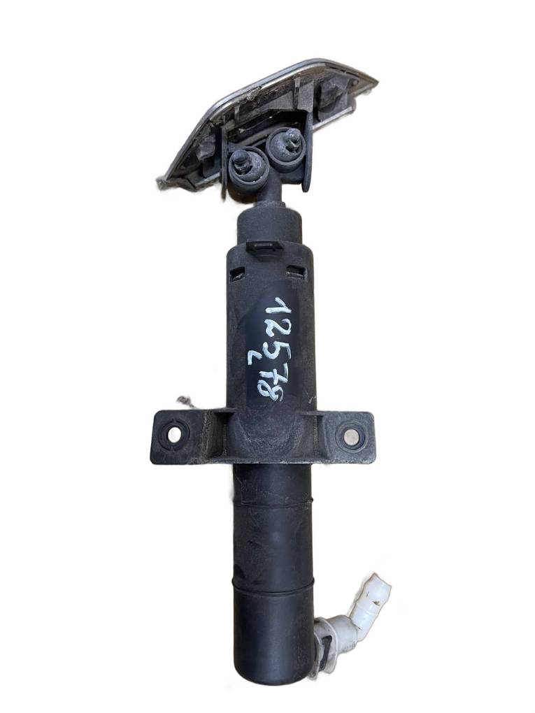 Jaguar XF Headlight washer nozzle — left Headlight washer nozzle — left — JAGUAR XF (X25...