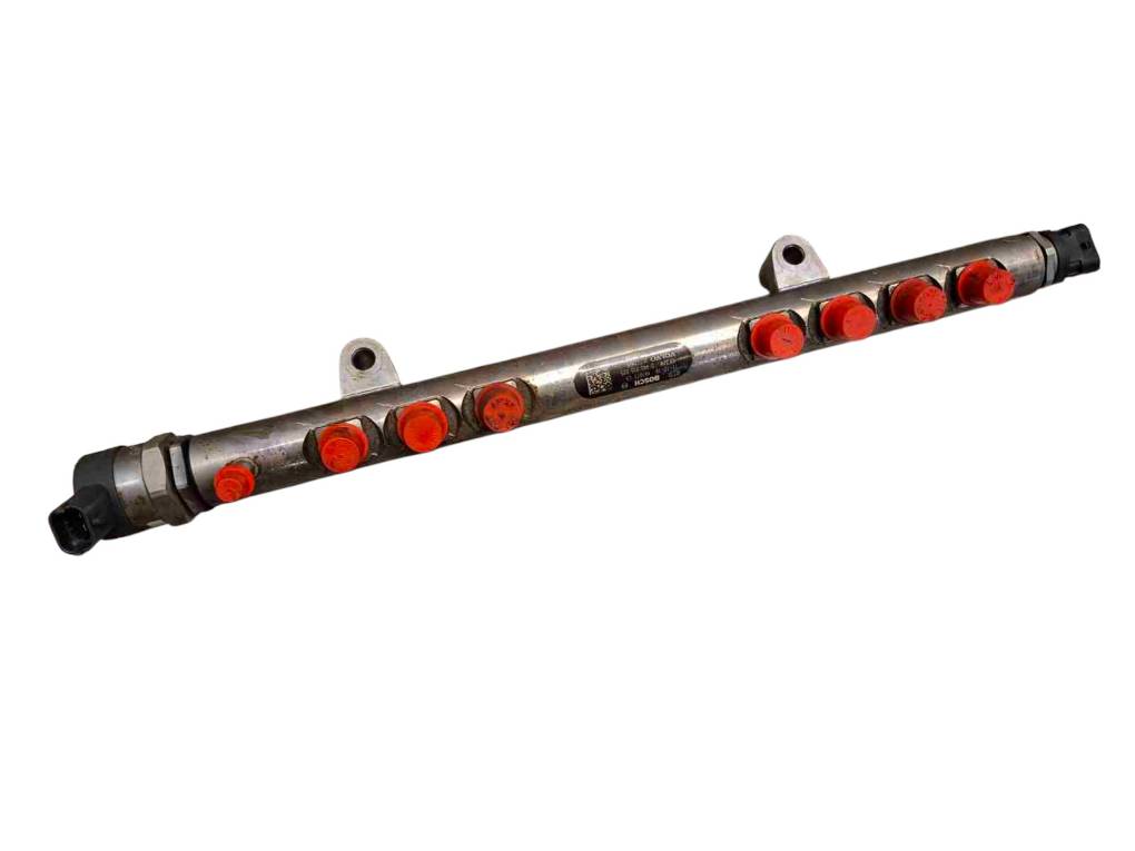 Volvo S60 Fuel Distributor / fuel rail Fuel distributor / fuel rail — VOLVO S60 II / V...