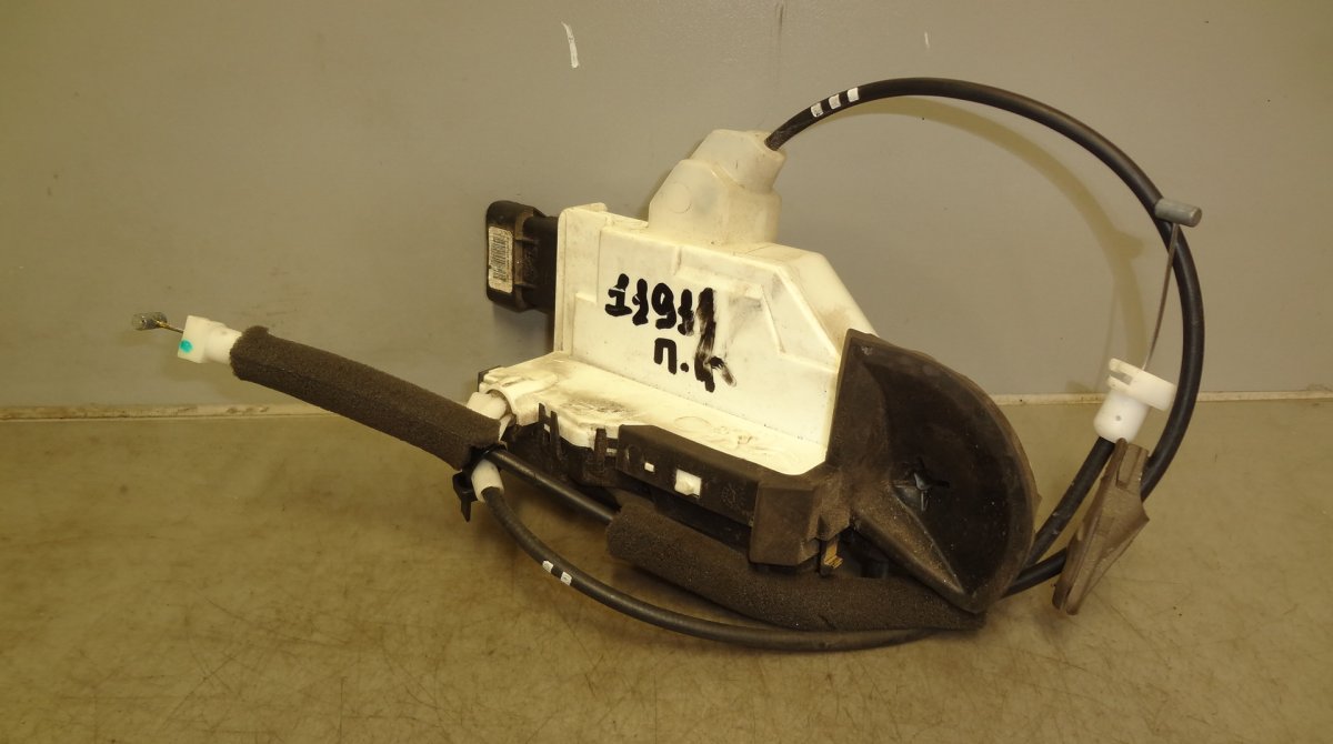 Peugeot 3008 Door lock — front left Door lock — front left — PEUGEOT 3008 I (T84) (...
