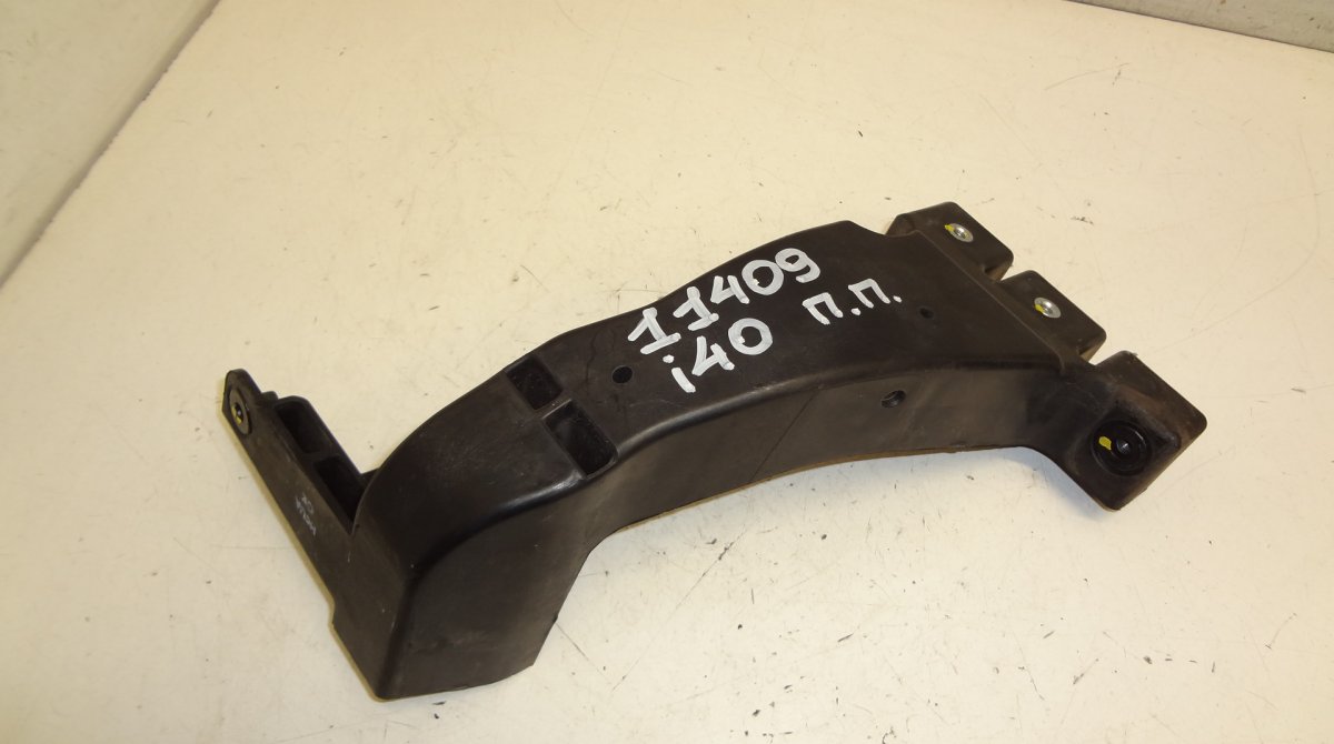 Hyundai i40 Headlight mounting — right Headlight mounting — right — HYUNDAI i40 (VF) (...