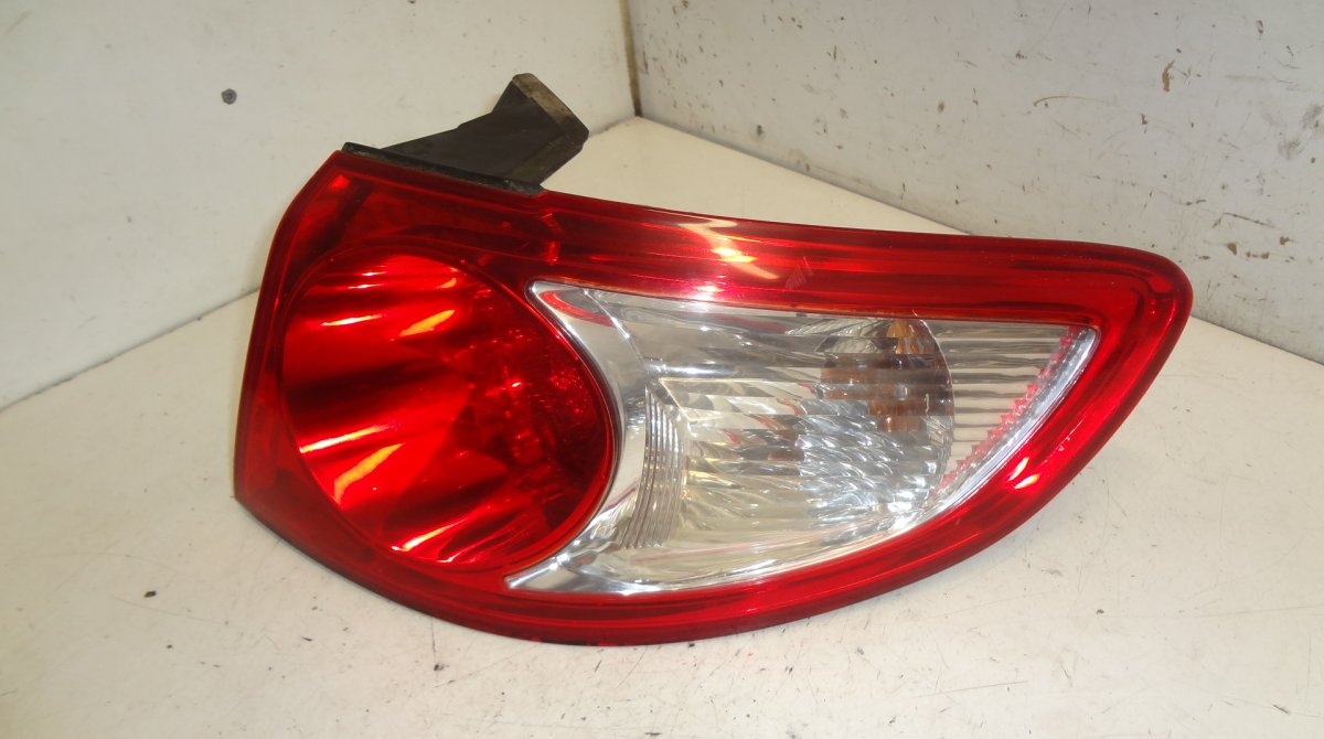 Hyundai Santa Fe Right Rear Light Right rear light — HYUNDAI SANTA FE II (CM, NC)...