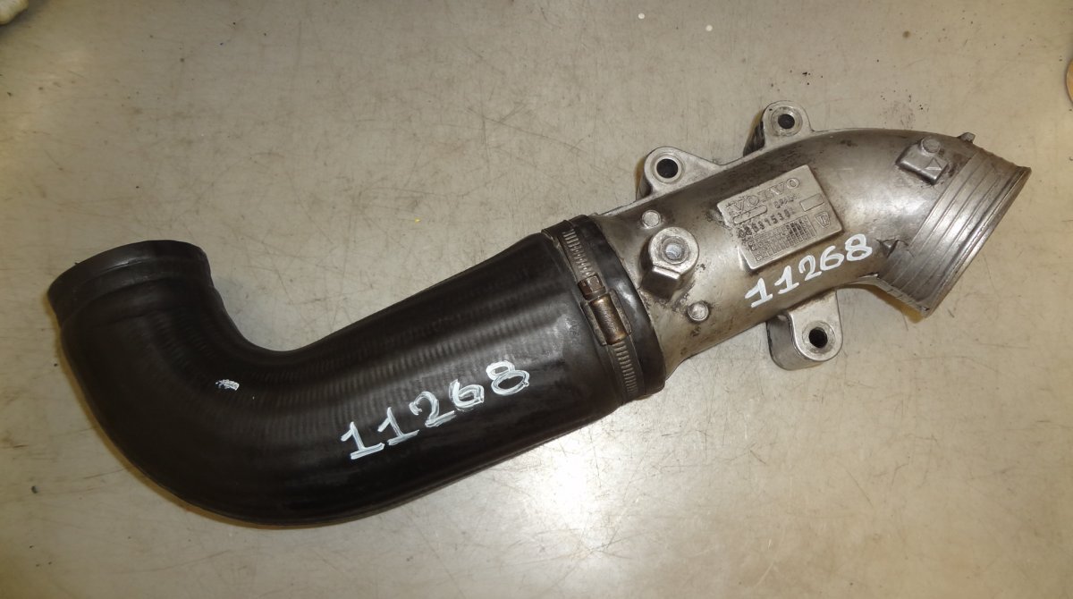 Volvo S60 Intercooler pipe — left Intercooler pipe — left — VOLVO S60 I (RS) (200...