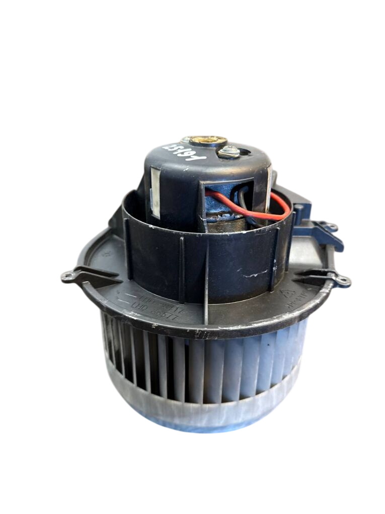 Volvo V70 Heater Blower Motor Heater blower motor — VOLVO V70 II / XC70 I (P8...
