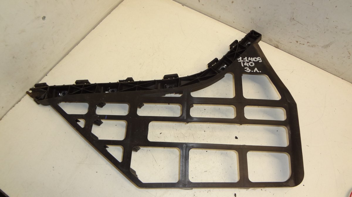 Hyundai i40 Rear bumper Carrier holder on fender left Rear bumper Carrier holder on fender left — HYU...