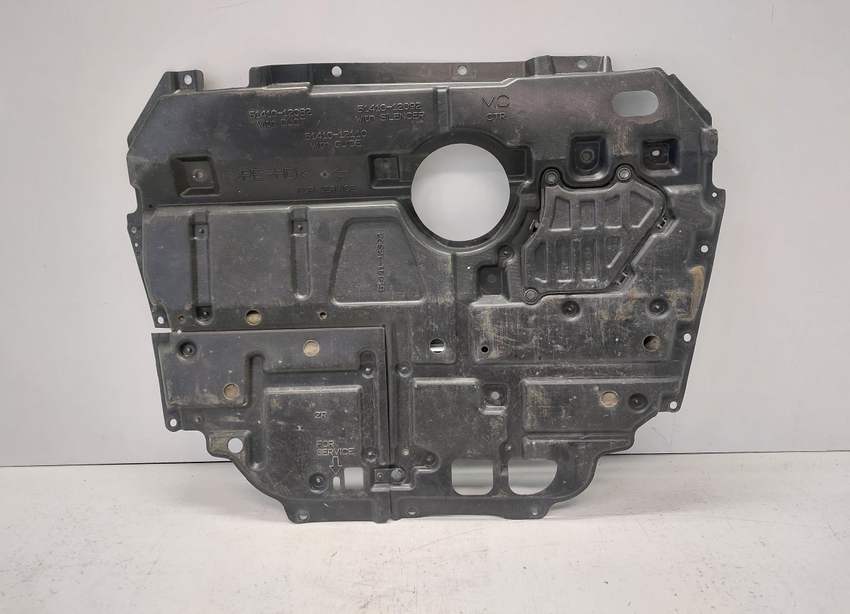 Toyota Prius Engine splash shield Engine splash shield — TOYOTA PRIUS III (XW30) ...