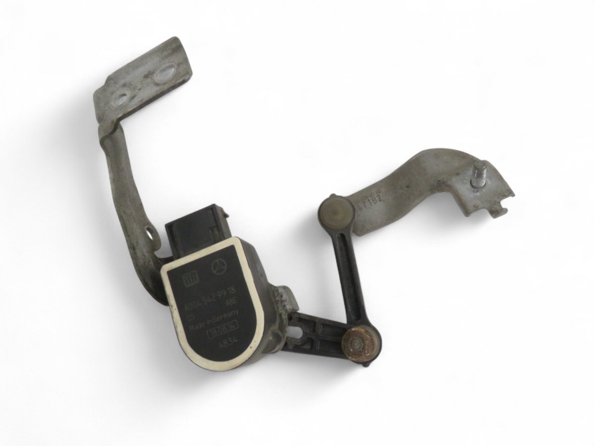 Mercedes-Benz CLA (C117) Suspension level sensor — rear right Suspension level sensor — rear right — MERCEDES...