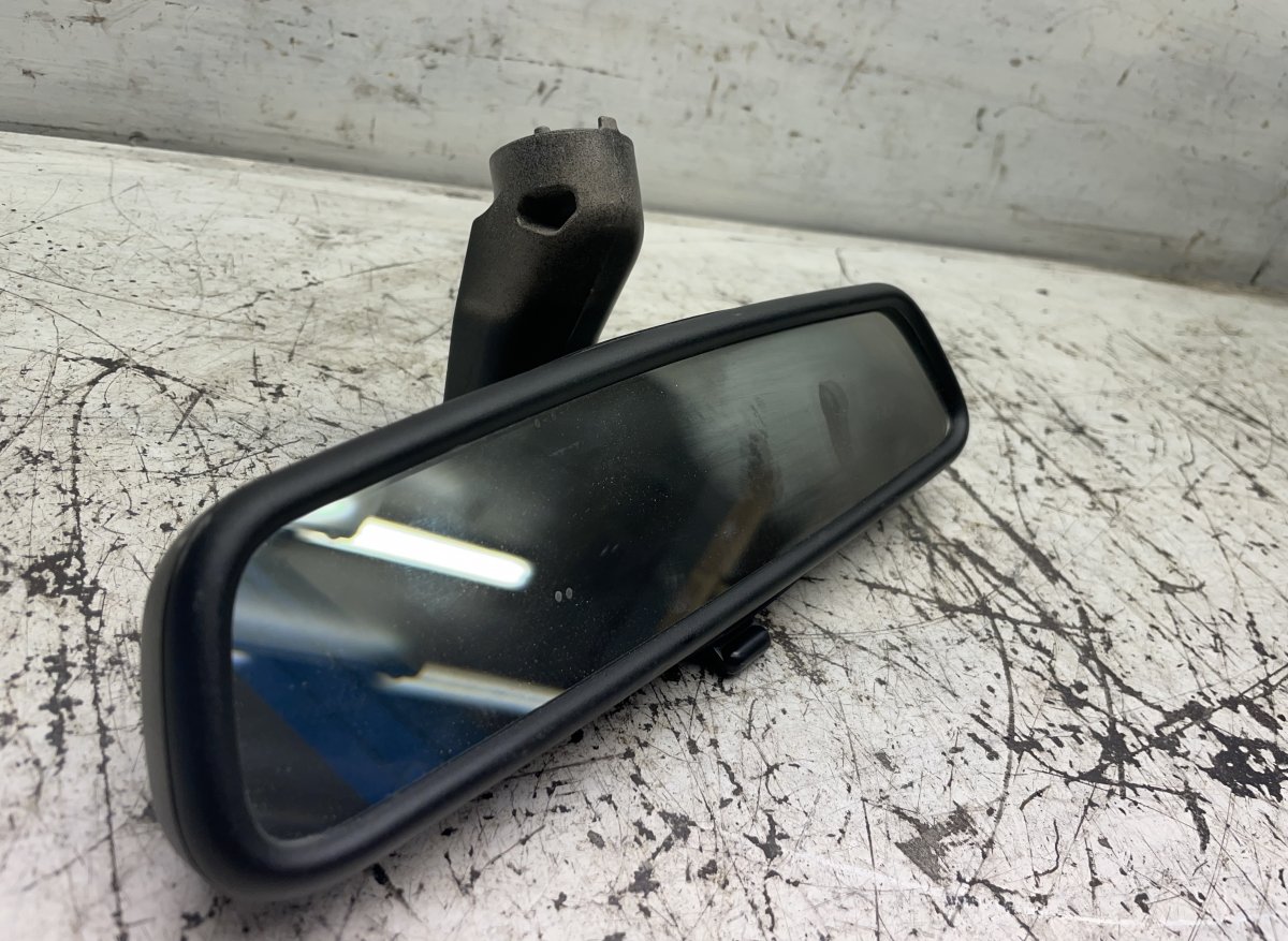 Volvo S60 Interior rear-view mirror Interior rear-view mirror — VOLVO S60 II / V60 ...