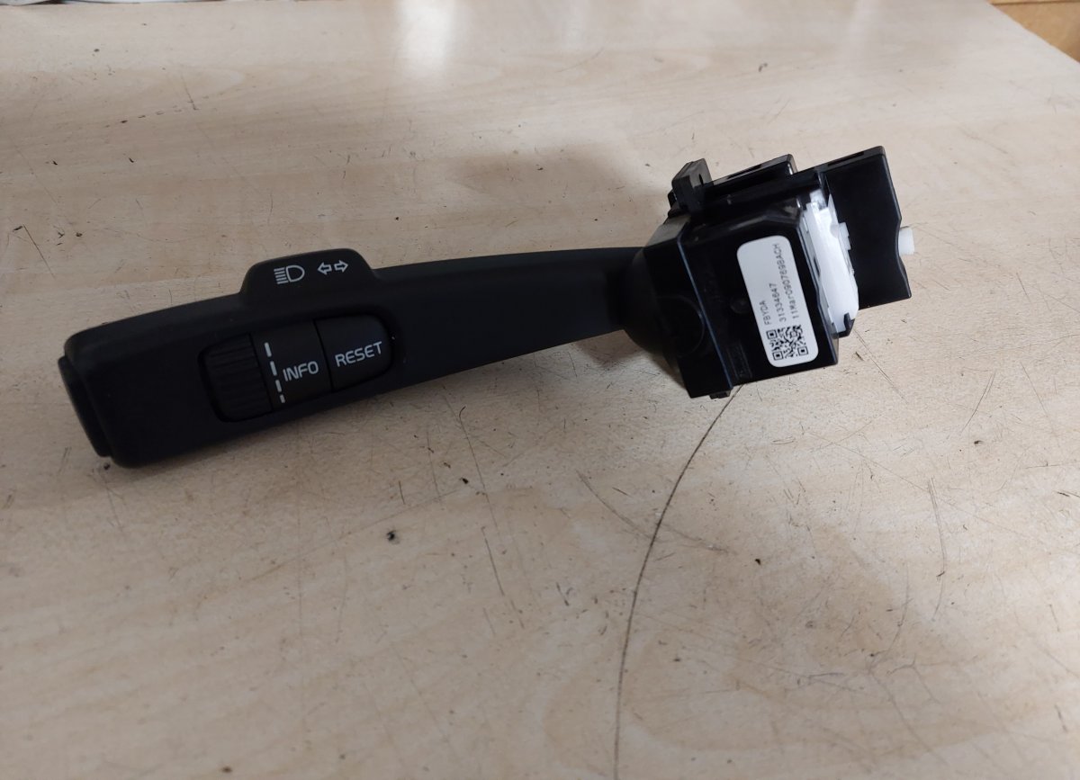 Volvo S60 Turn signal switch Turn signal switch — VOLVO S60 II / V60 I (2010...