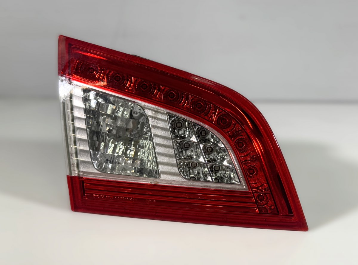 Peugeot 508 Inner tail light — left Inner tail light — left — PEUGEOT 508 I (W23) (...