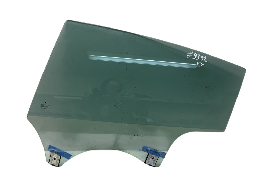 Tesla Model 3 Door window glass — rear left Door window glass — rear left — TESLA MODEL 3 (...