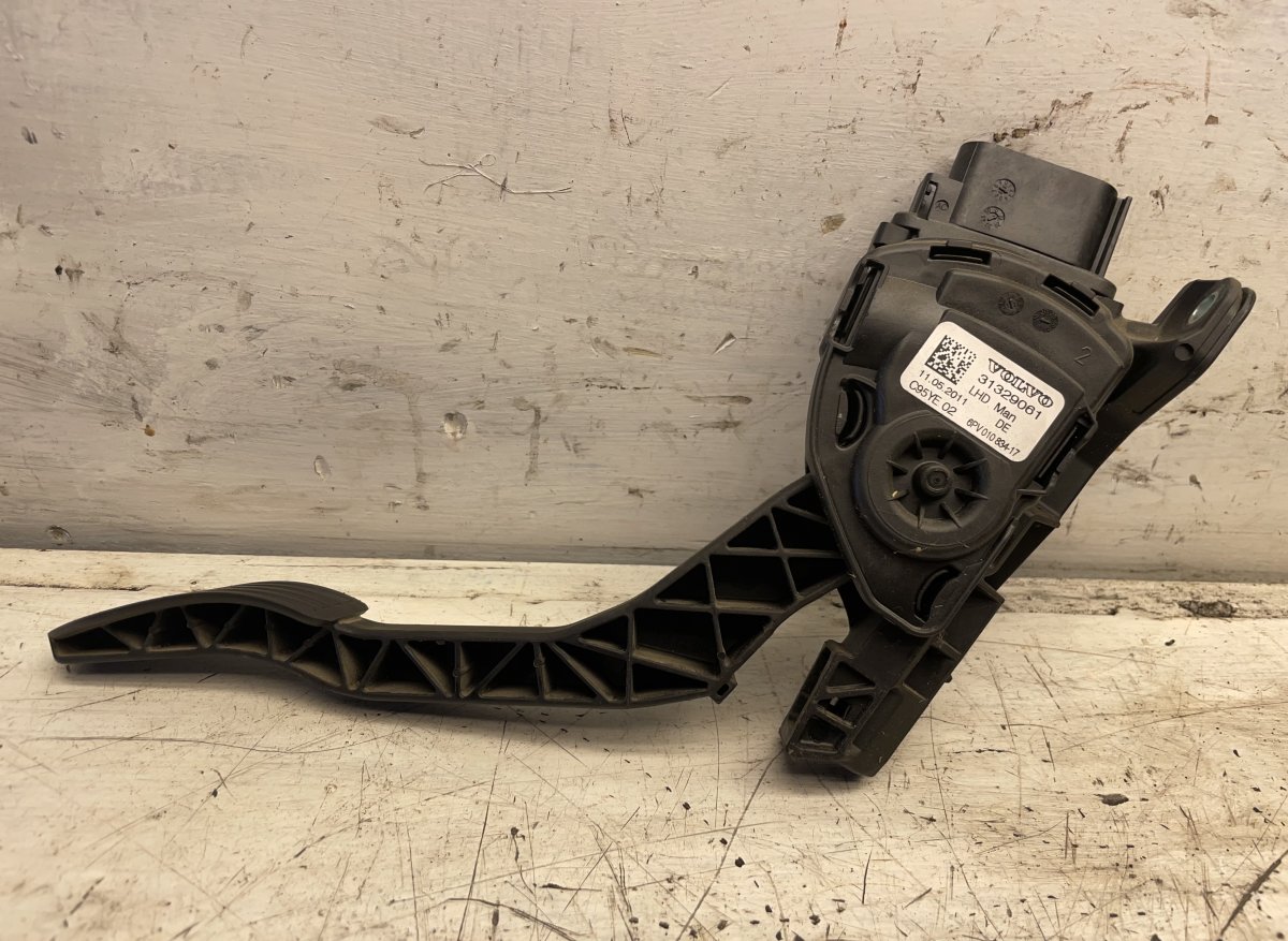 Volvo S60 Accelerator Pedal Accelerator pedal — VOLVO S60 II / V60 I (2010-...