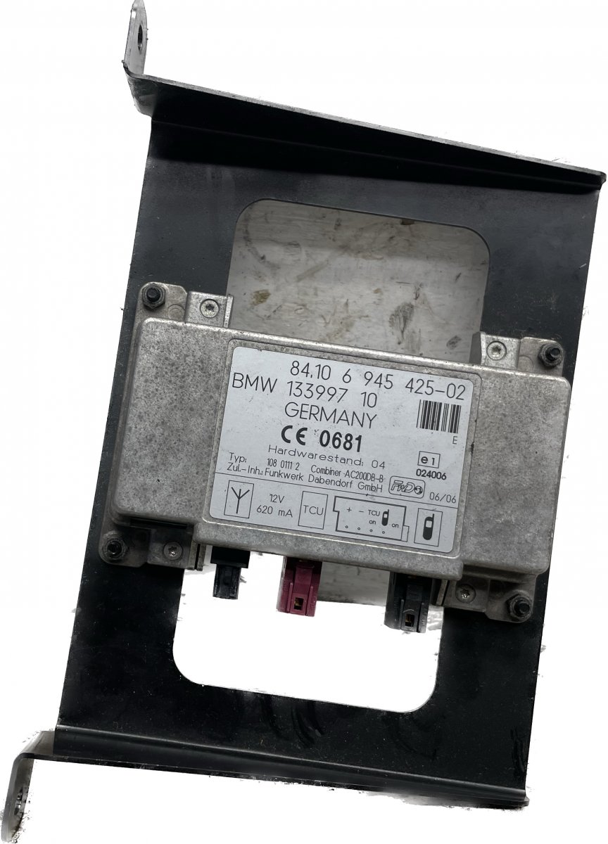 BMW X5 (E53) Antenna amplifier / control unit Antenna amplifier / control unit — BMW X5 (E53)...