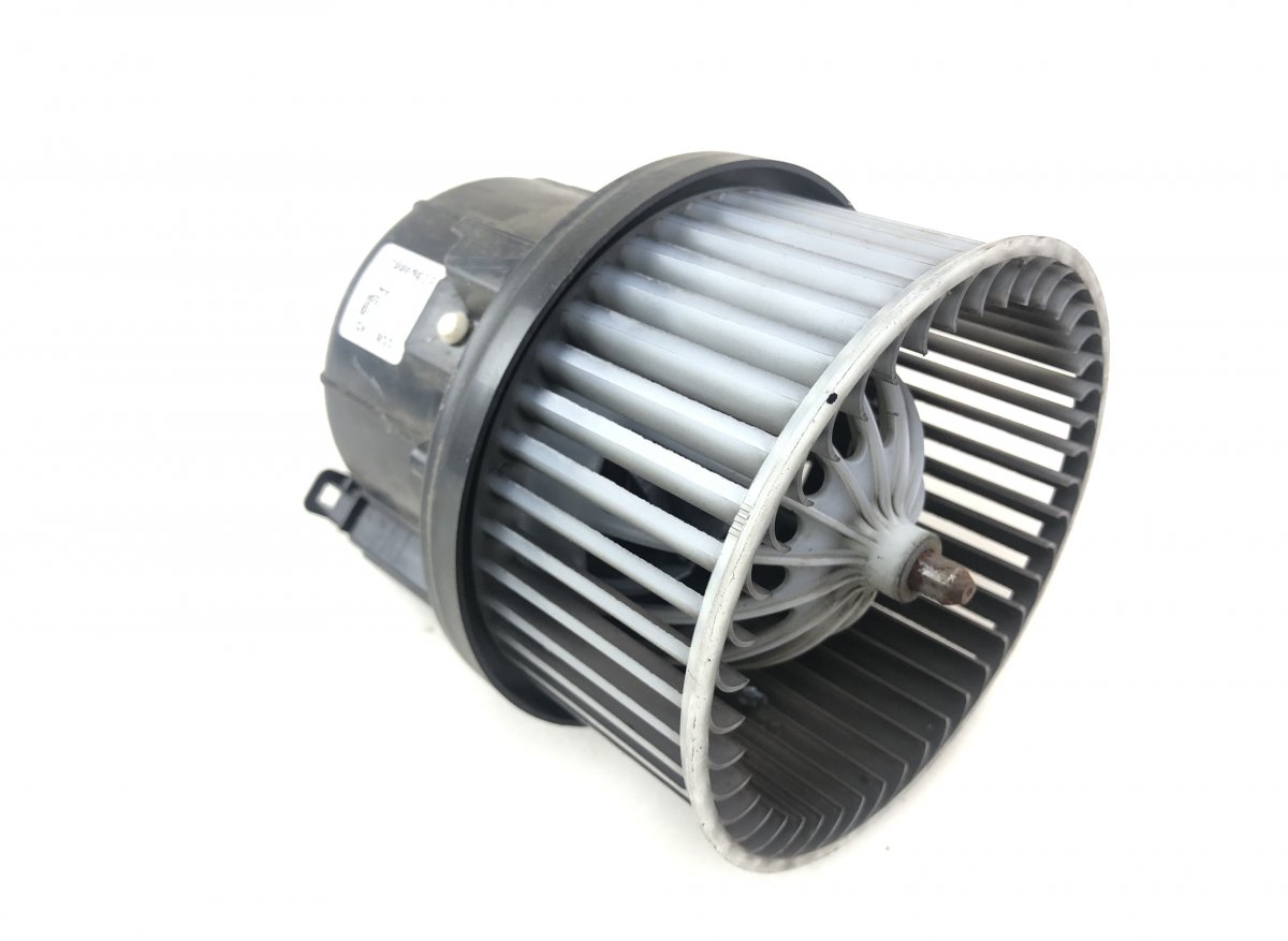 Land Rover Discovery Sport Heater Blower Motor Heater blower motor — LAND ROVER DISCOVERY SPOR...