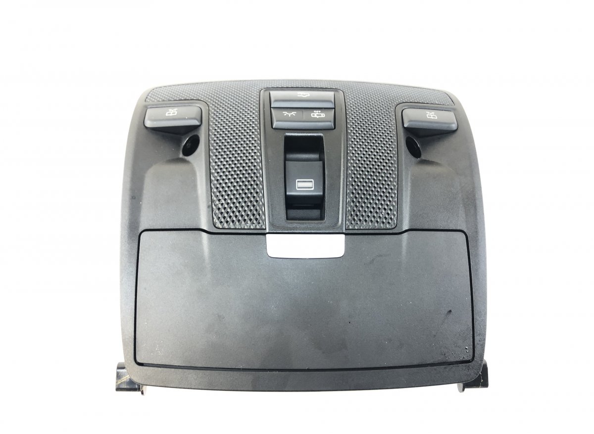 Mercedes-Benz CLA (C117) Front interior light Front interior light — MERCEDES-BENZ CLA (C117,...