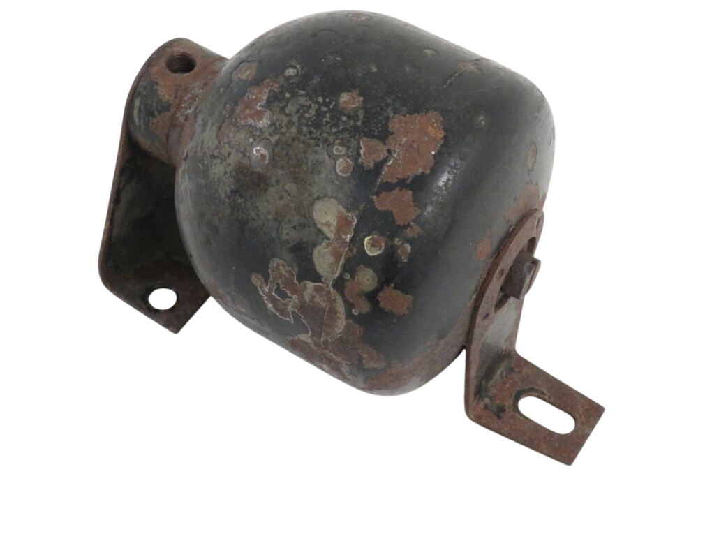 Mercedes-Benz 200 - 300 (W123) Air spring Load Accumulator rear left Air spring Load Accumulator rear left — MERCEDE...